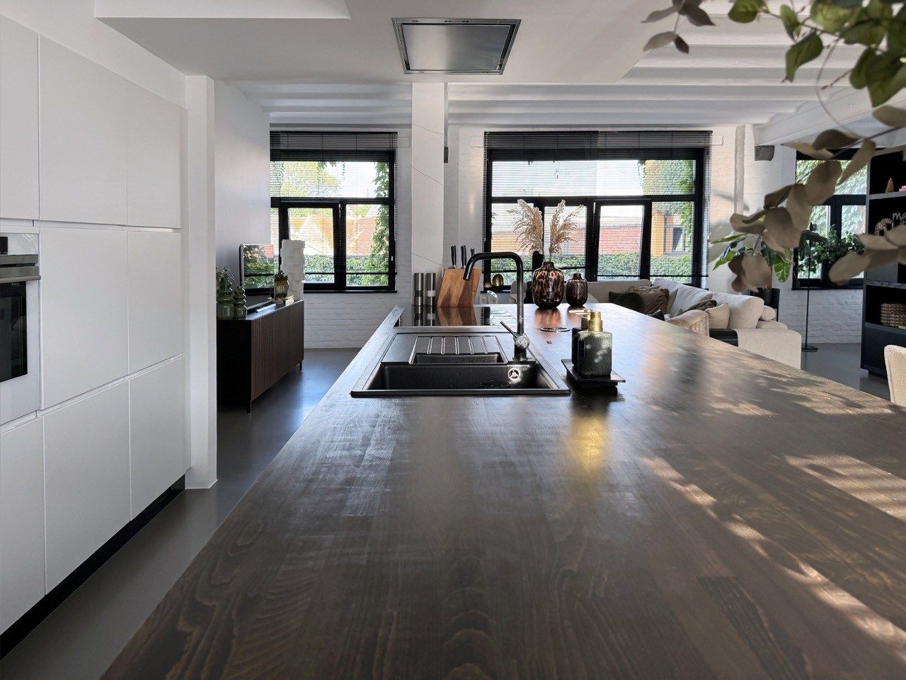 Unieke loft in het hart van de stad met twee slaapkamers foto 5