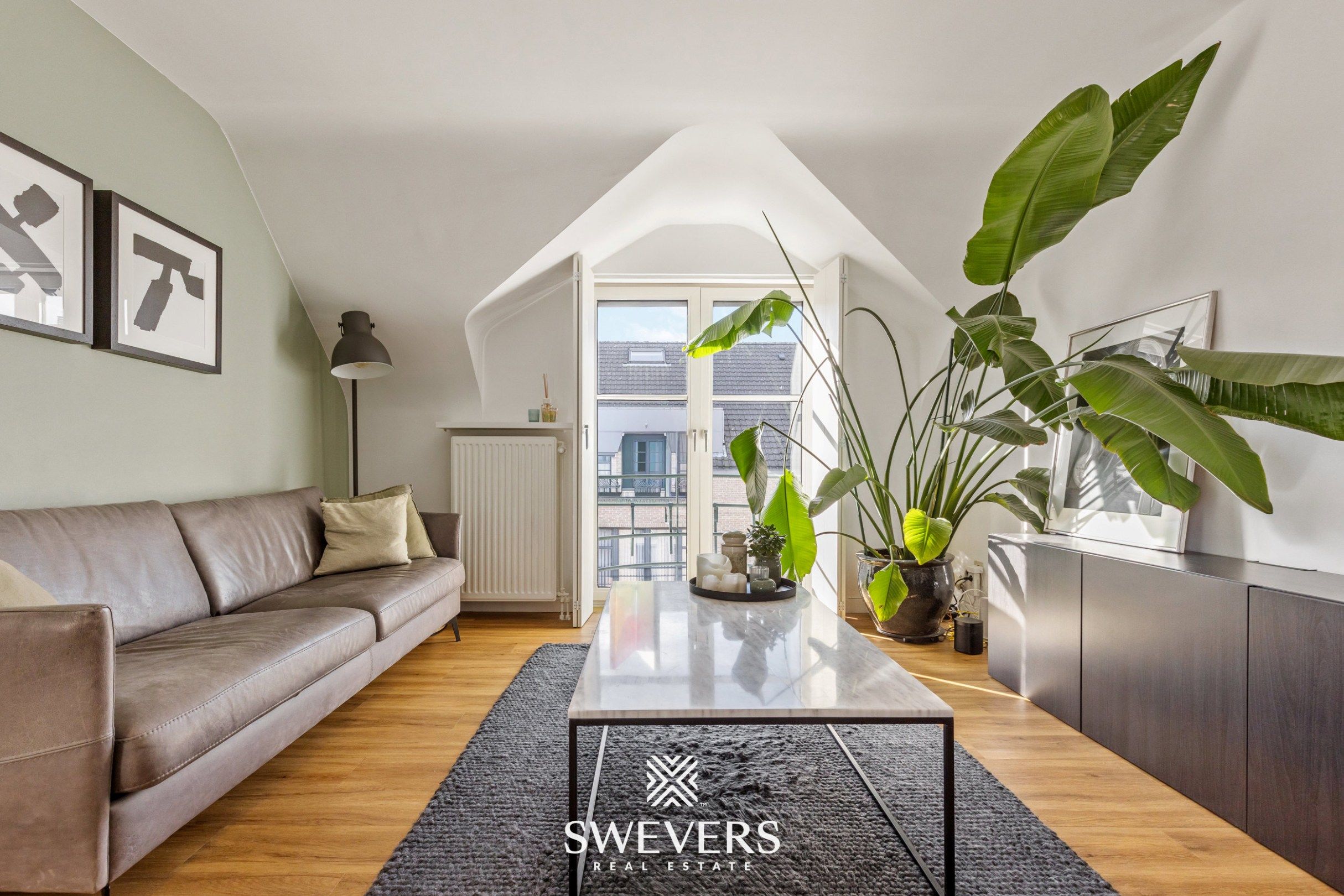 Knap gerenoveerd appartement met zonnig terras in hartje Hasselt foto 2