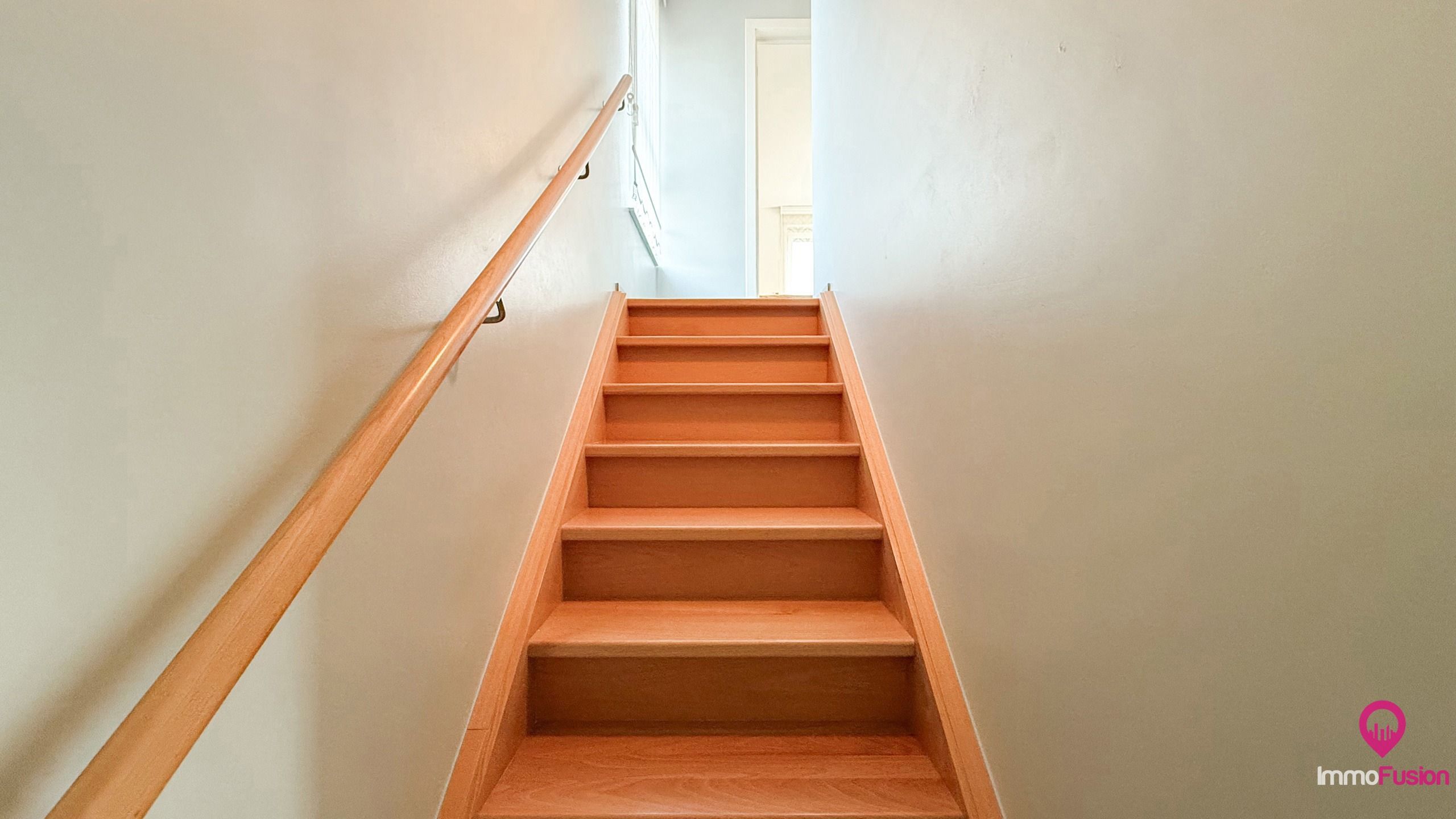Recente halfopen woning met 2slpk en mooi tuin in Boekt! foto 16