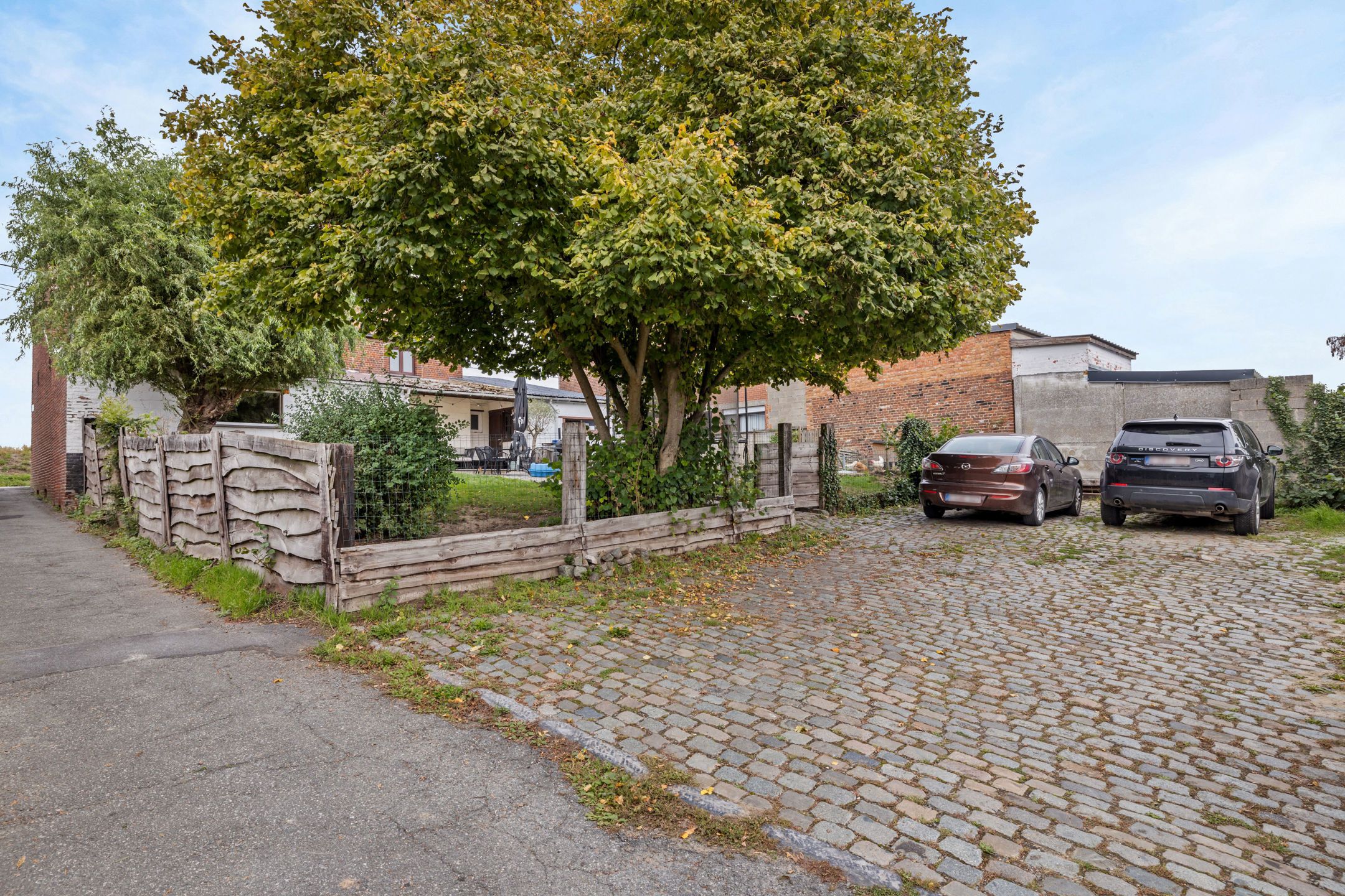 Gezellige woning met garage en tuin foto 20