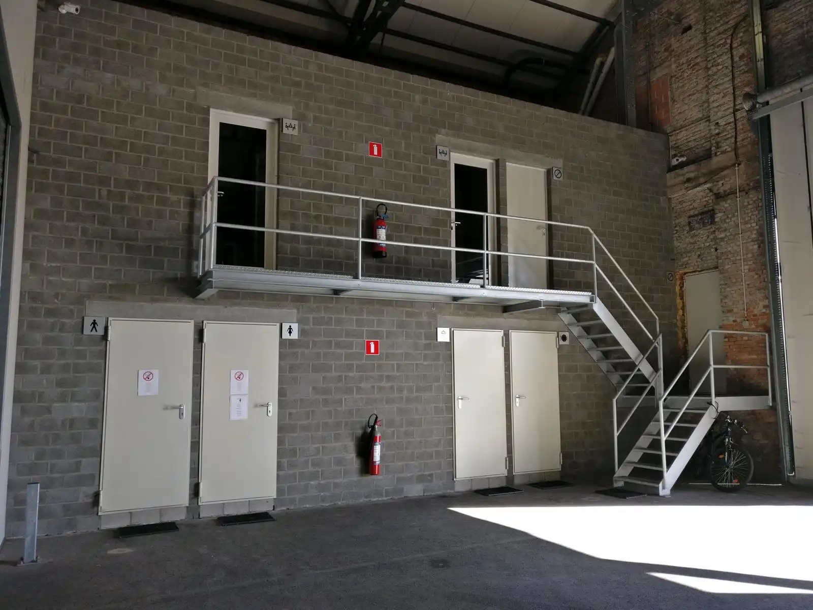Magazijn op toplocatie te huur foto 4