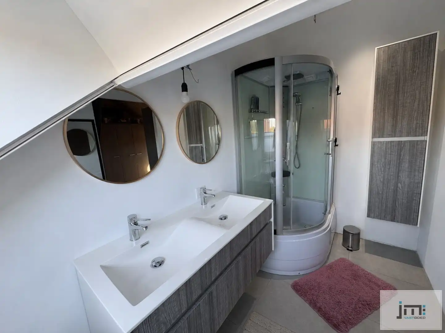 Ruime gezinswoning met tal van mogelijkheden op een perceel van 2.140 m² in het landelijke Horpmaal foto 12