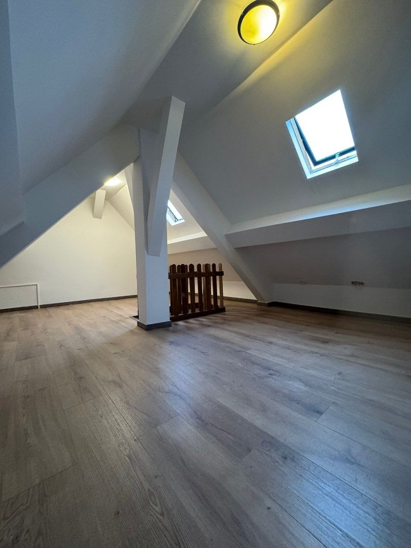 Ruime woning op een toplocatie foto 30