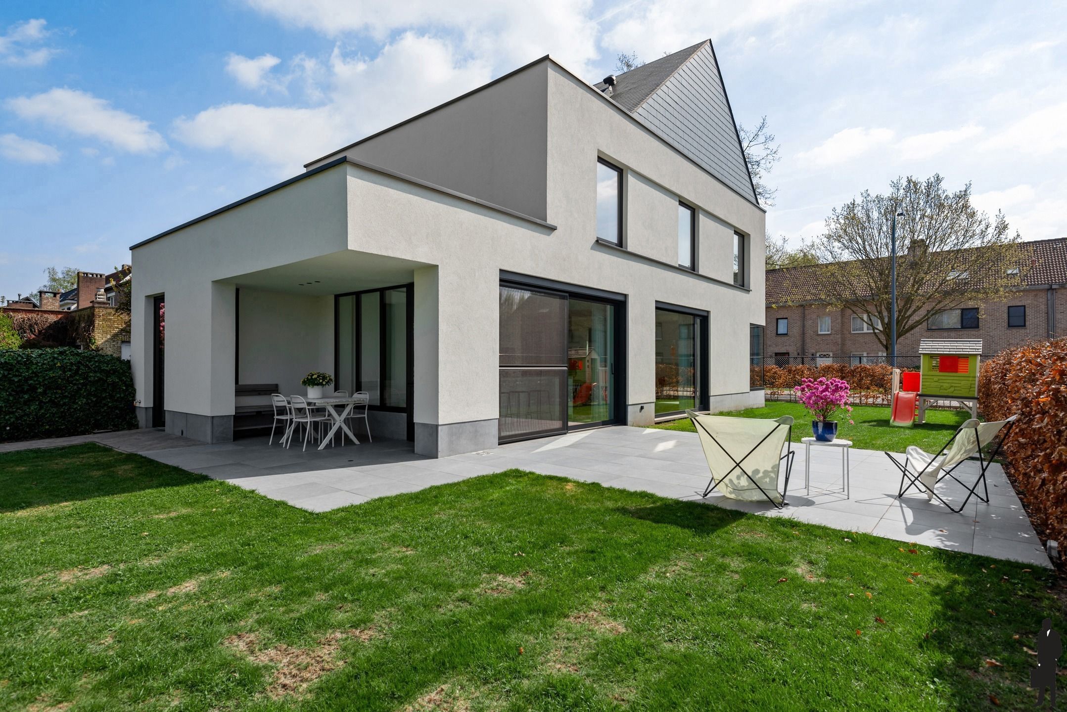 Energiezuinige woning met 4 slpks, 3 badkamers en ZW tuin foto 8