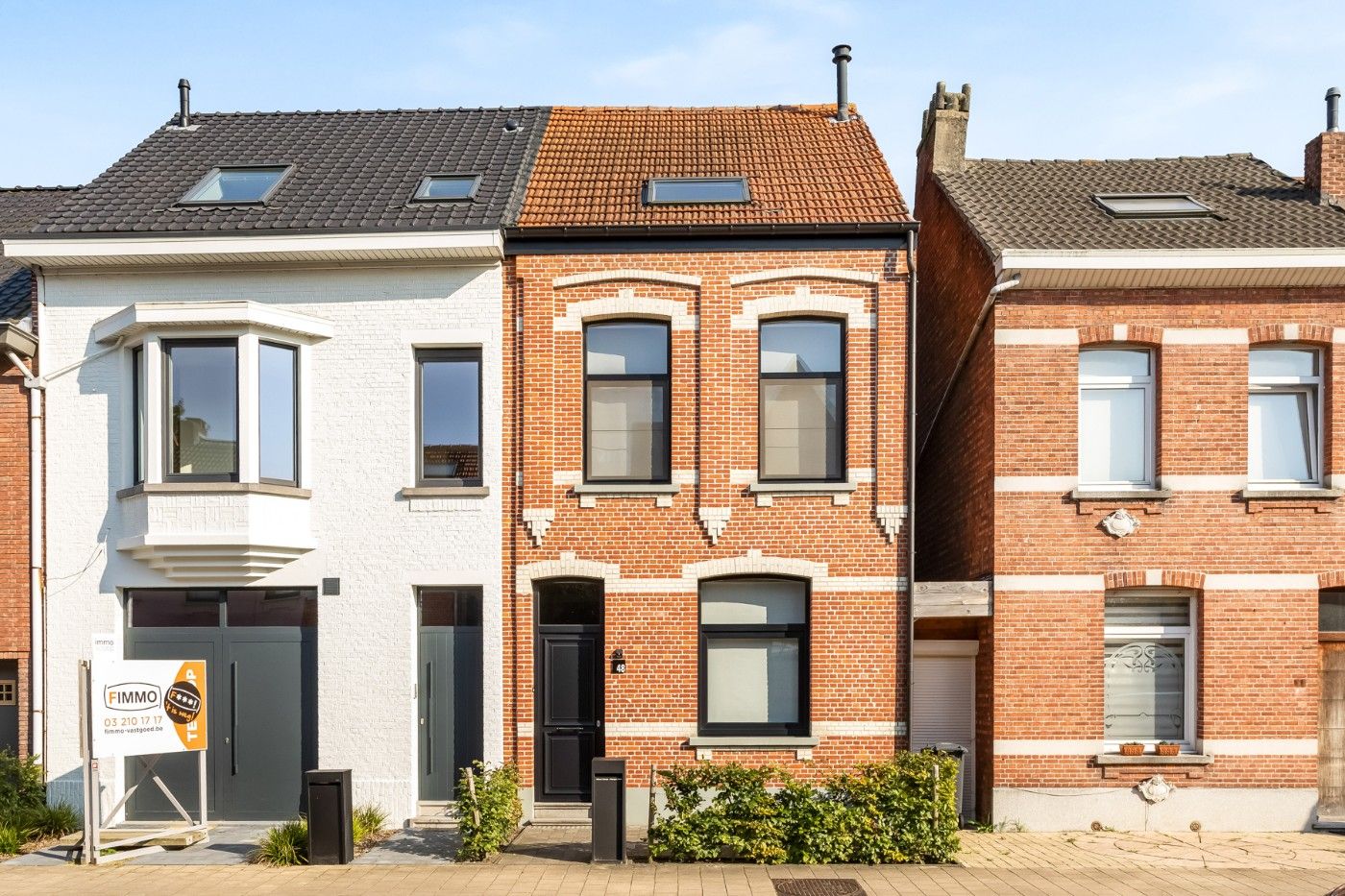 Prachtig gerenoveerde, authentieke woning met 3 slpk. en stadstuintje foto {{pictureIndex}}