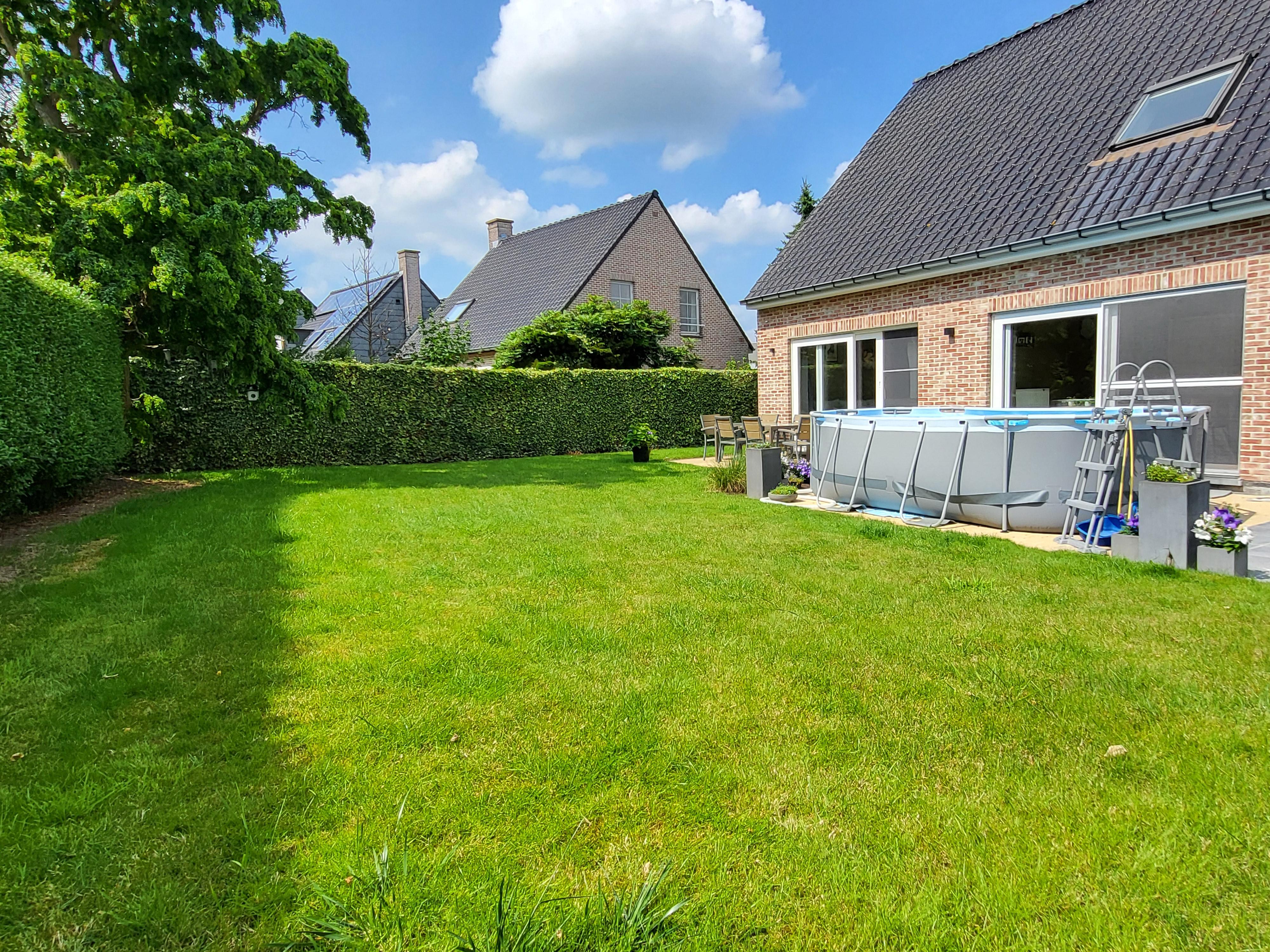 Prachtige woning op 503m² met zonnige aangelegde tuin en garage!  foto 5