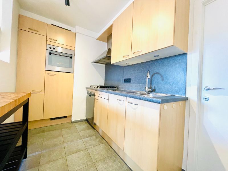 Instapklare, piekfijn onderhouden duplex met 2 kamers foto 8