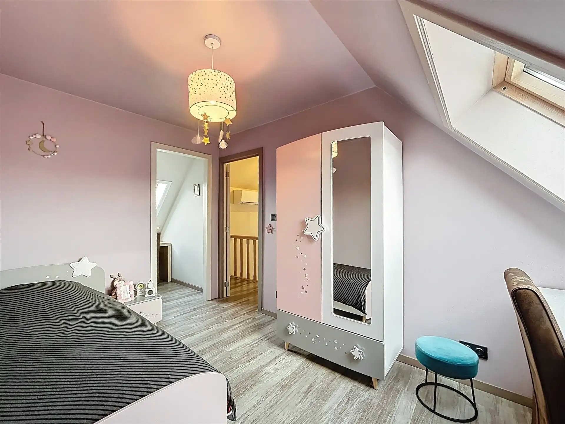 Ruime Gezinswoning met 4 Slaapkamers in De Klinge foto 14