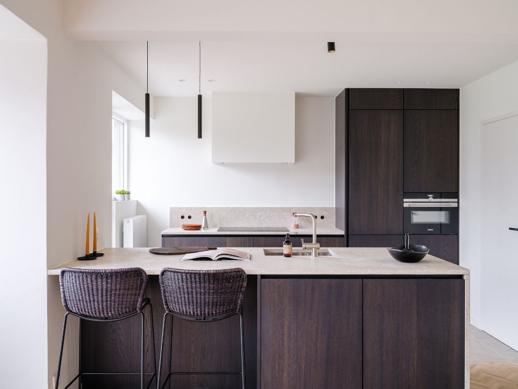 Te Huur - Ruim en stijlvol 3-slpk appartement gelegen aan het Zuidpark foto {{pictureIndex}}