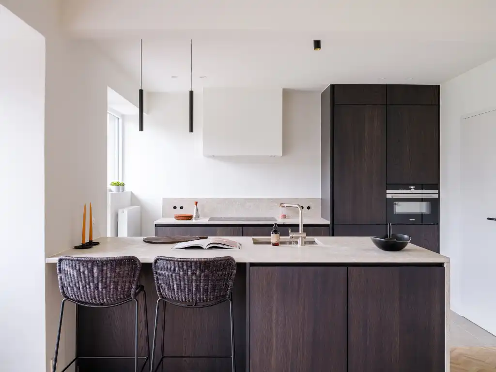 Te Huur - Ruim en stijlvol 3-slpk appartement gelegen aan het Zuidpark foto {{pictureIndex}}