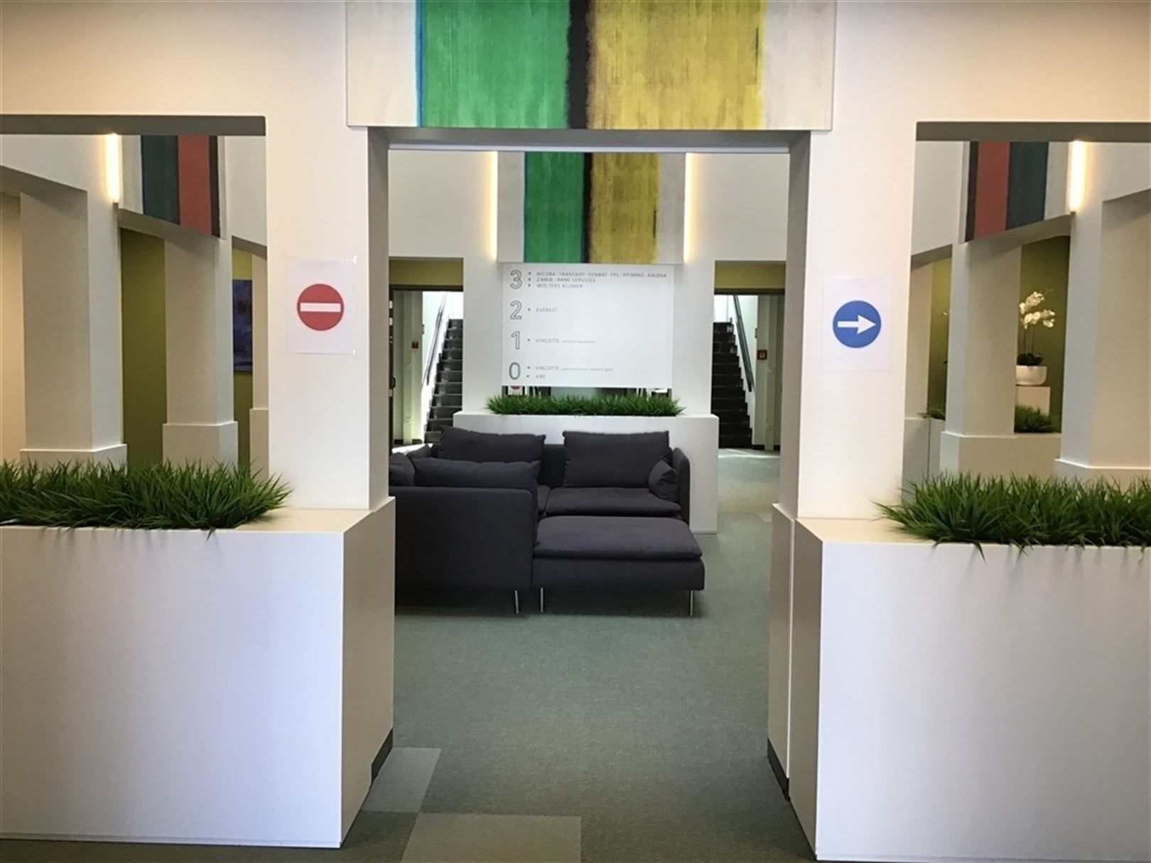 Gelegen aan het klaverblad (E40/E17) foto 3