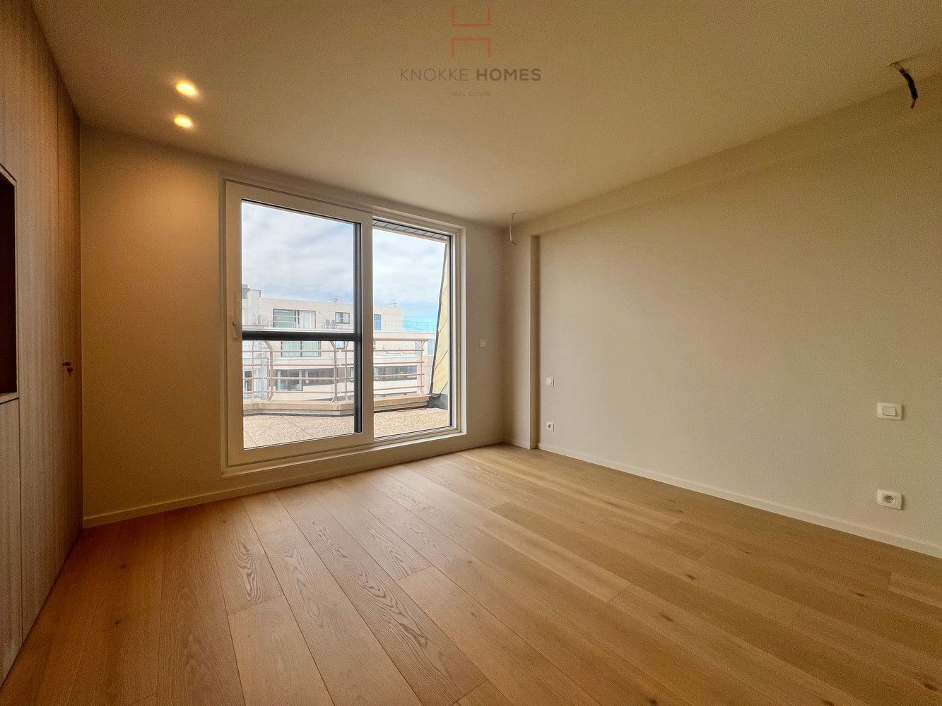 Luxueus gerenoveerd hoekappartement met riant zonneterras in Duinbergen foto 14