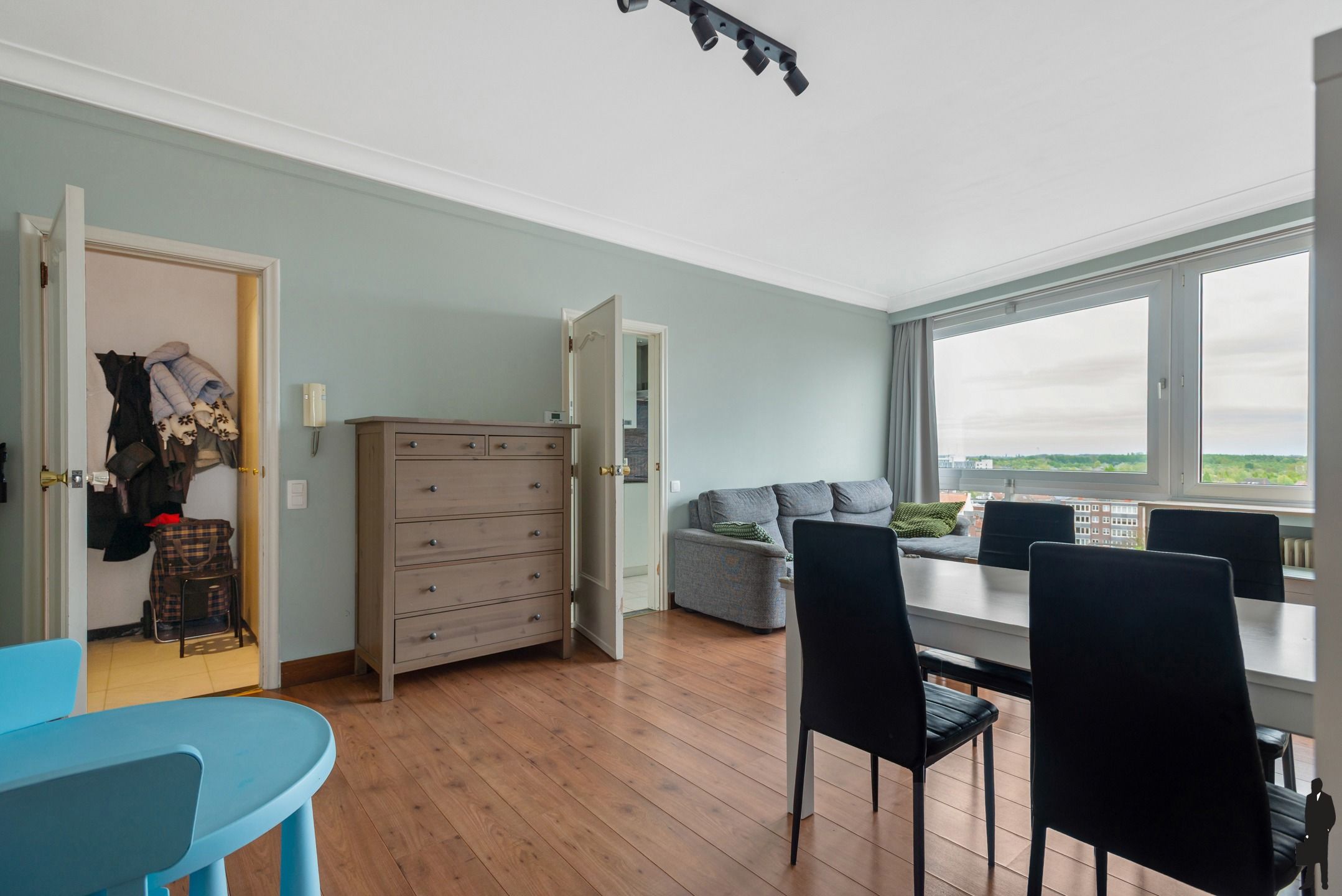 Verzorgd en comfortabel appartement met 2 slaapkamers foto 2