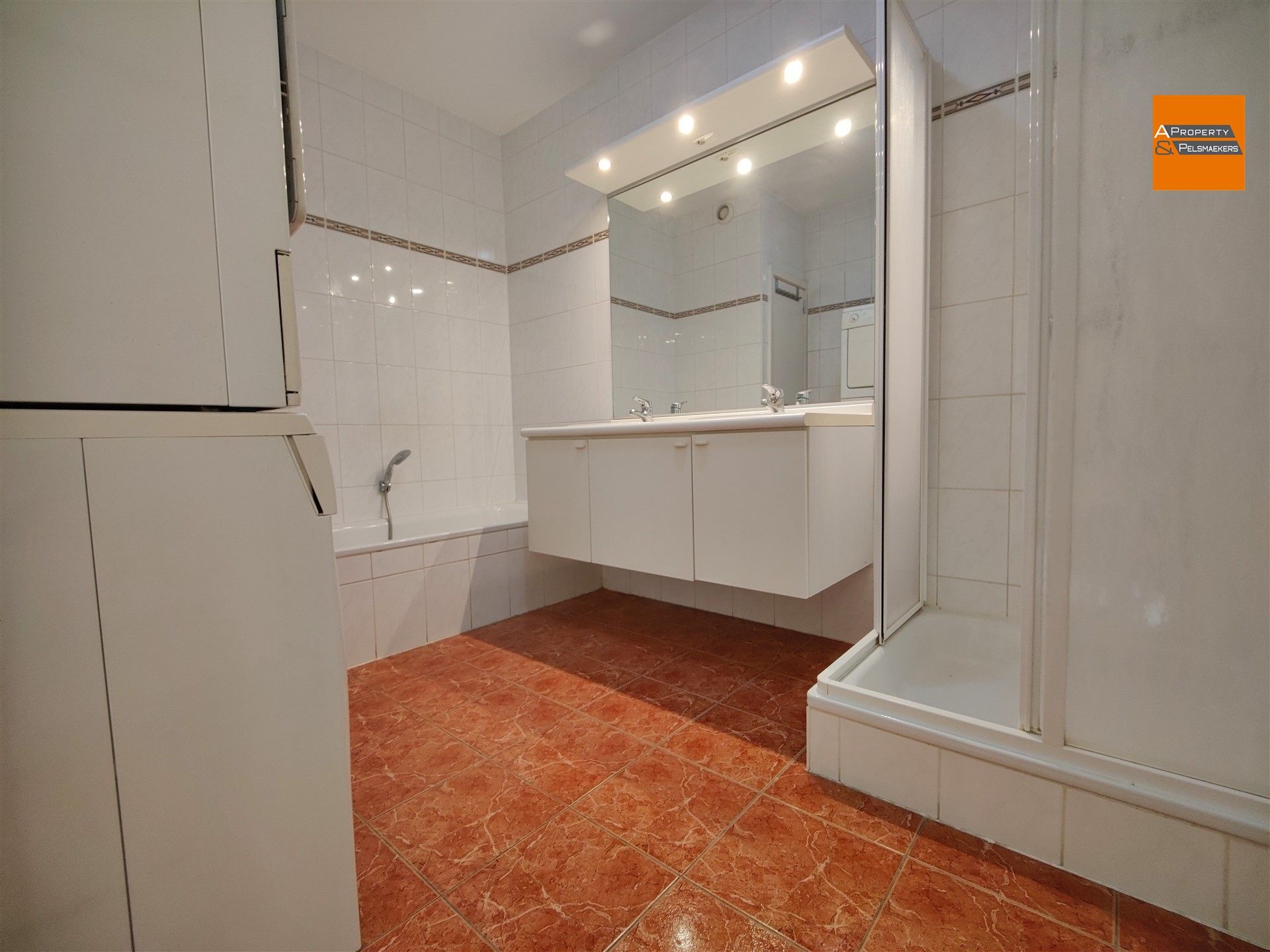 Verzorgd appartement met 2 slaapkamers. foto 15