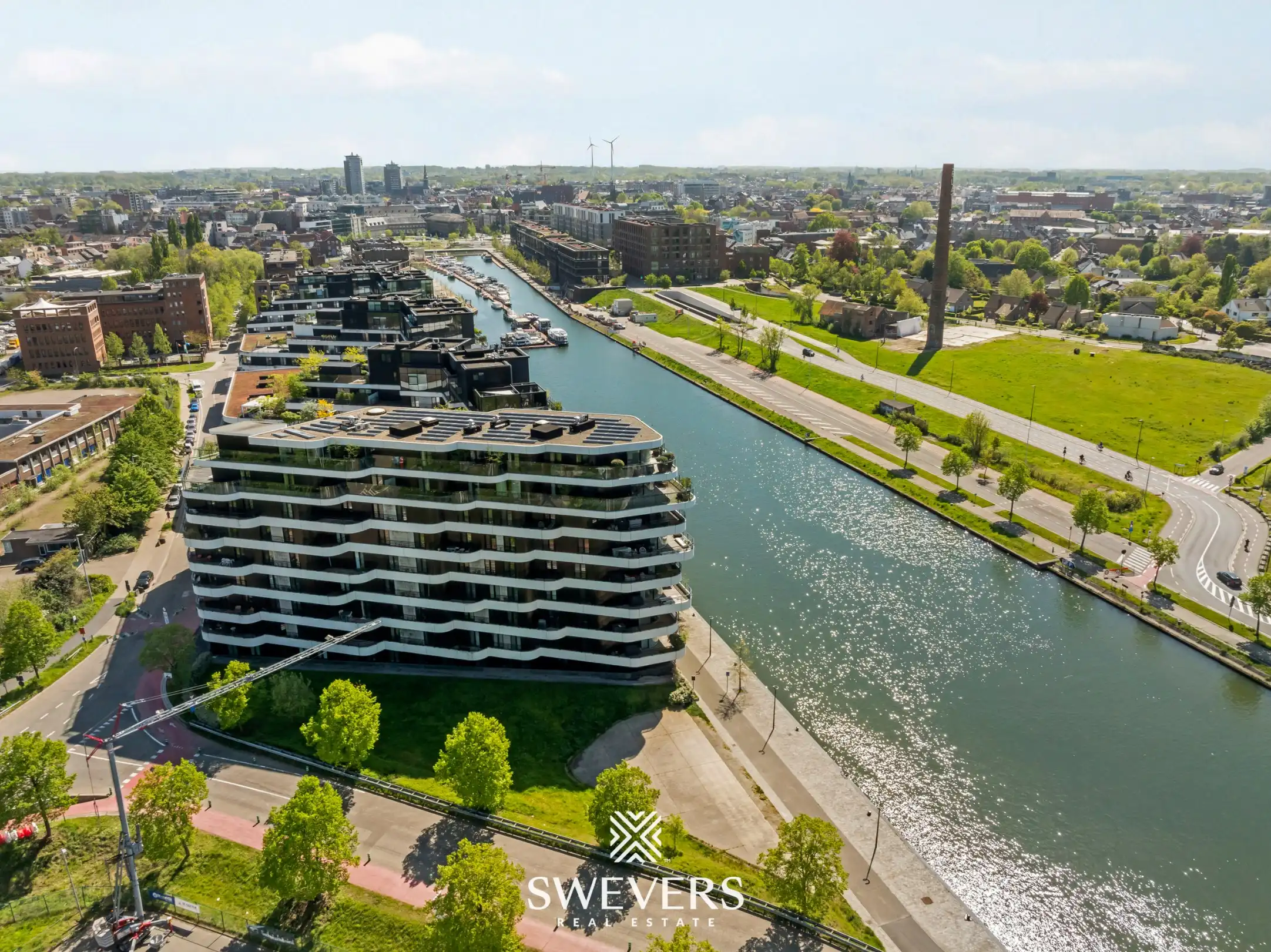 Luxueus appartement met zicht op het kanaal en ruim terras op zuidzicht in Hasselt foto 28