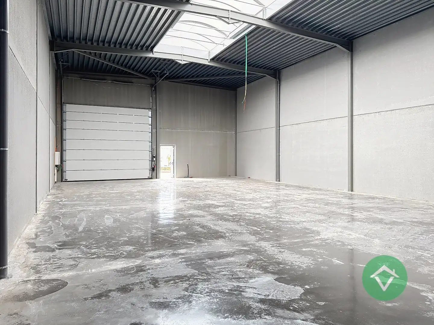 Nieuwbouw loods KMO-UNIT te koop – 256 m² met 1 parkeerplaats inbegrepen op de industriezone te Aartrijke foto 5