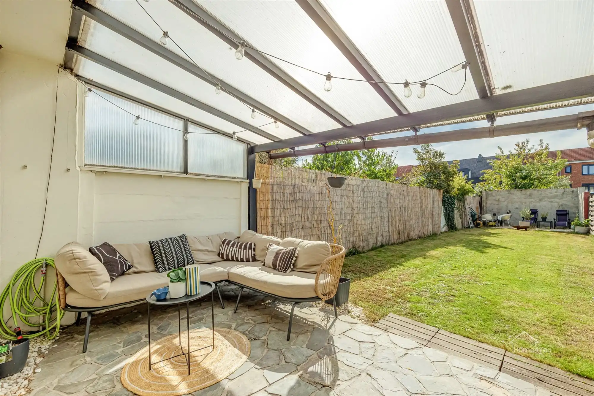Instapklaar gelijvloers Appartement met Tuin foto 12