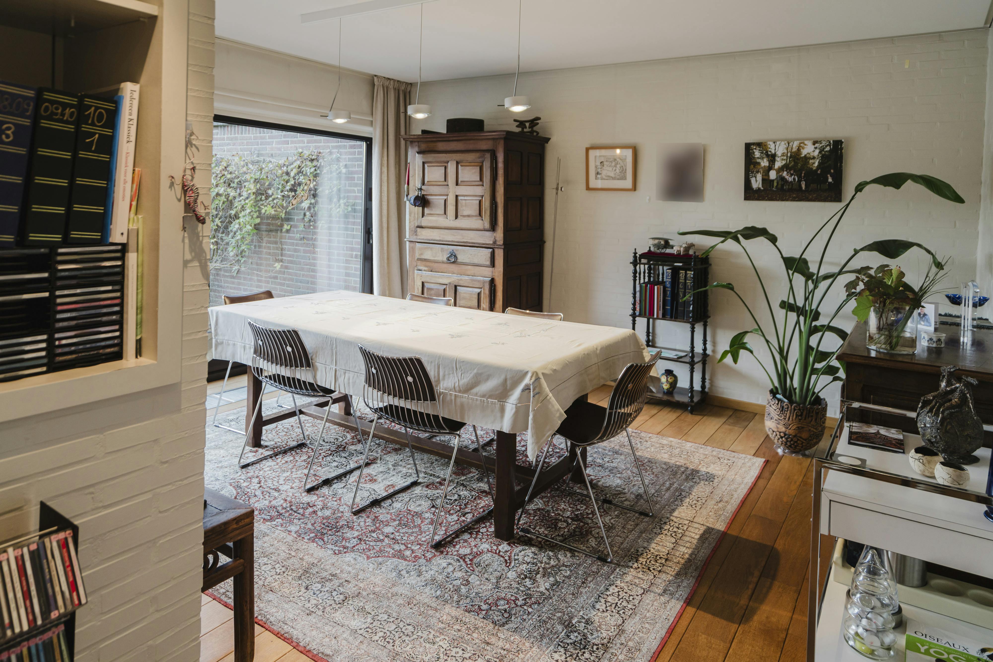 Karaktervolle, architecturale villa te koop in Wevelgem! foto 7