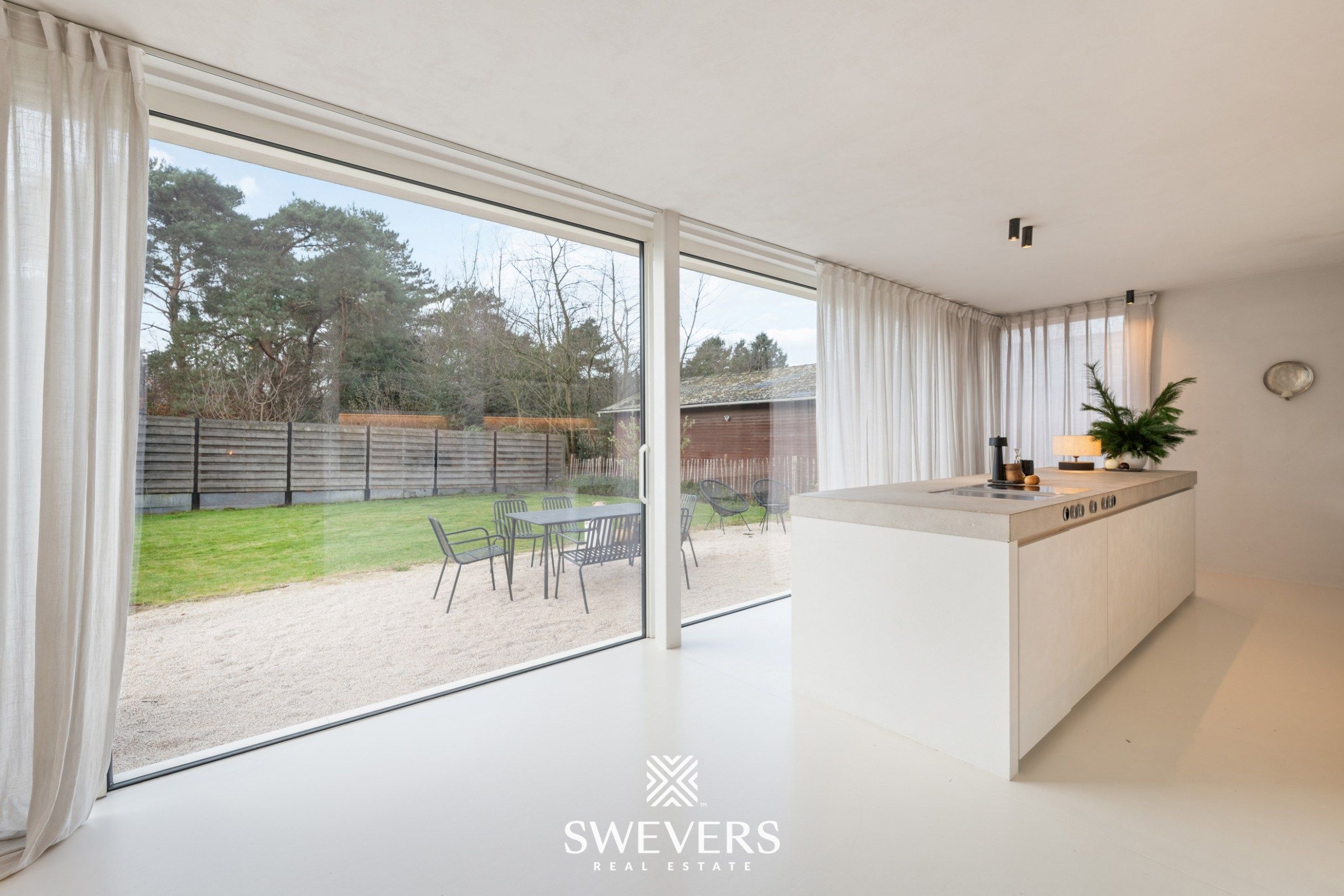 Uitzonderlijk gerenoveerde woning op 9a15 in het rustige Mol-Wezel foto 7