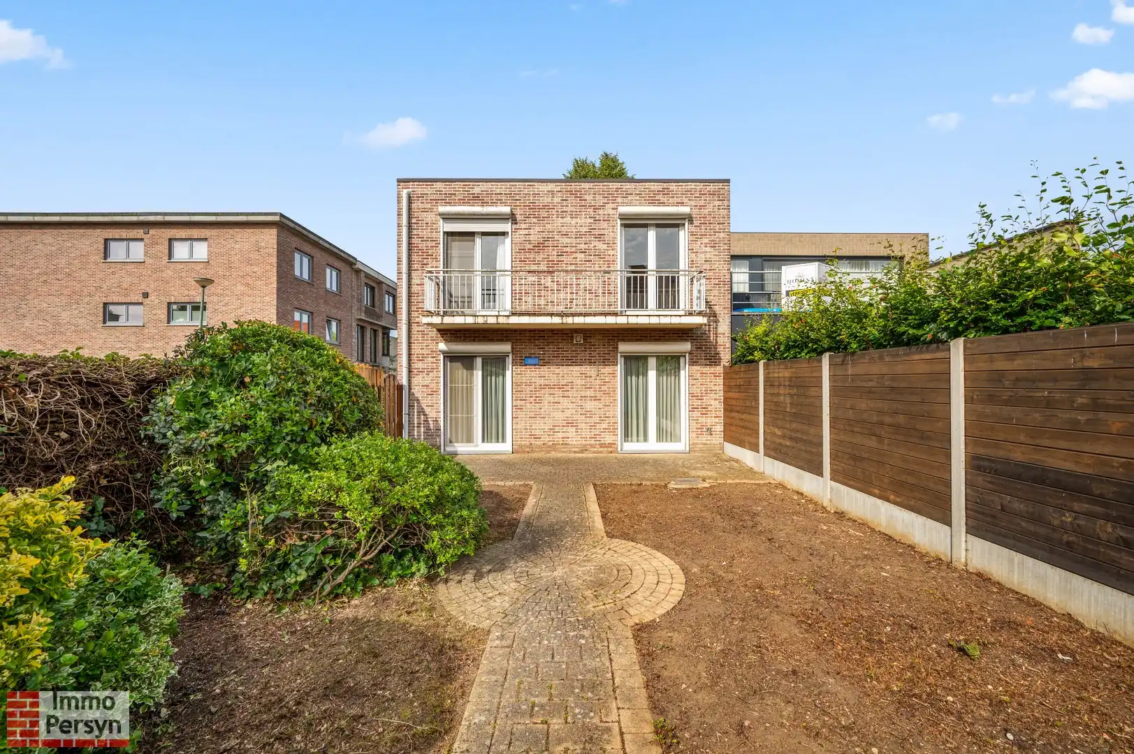 Instapklaar gelijkvloers appartement met private tuin, garagebox en gunstig EPC te Aarschot foto {{pictureIndex}}