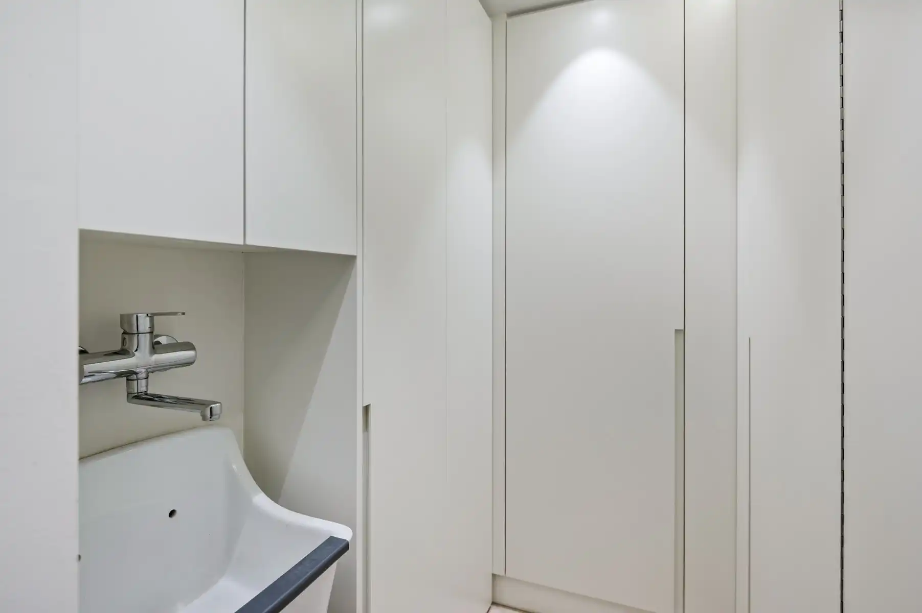 Gelijkvloers appartement met 2 slaapkamers, bureau en terras foto 14