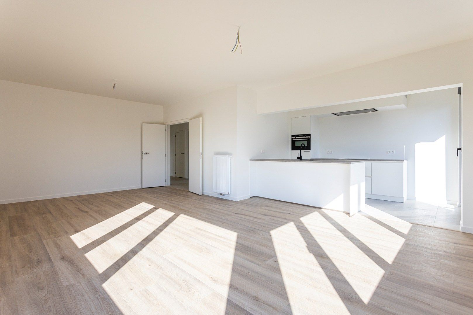 Ruim en modern appartement (vernieuwbouw) met 3 slpks nabij De Roma foto {{pictureIndex}}