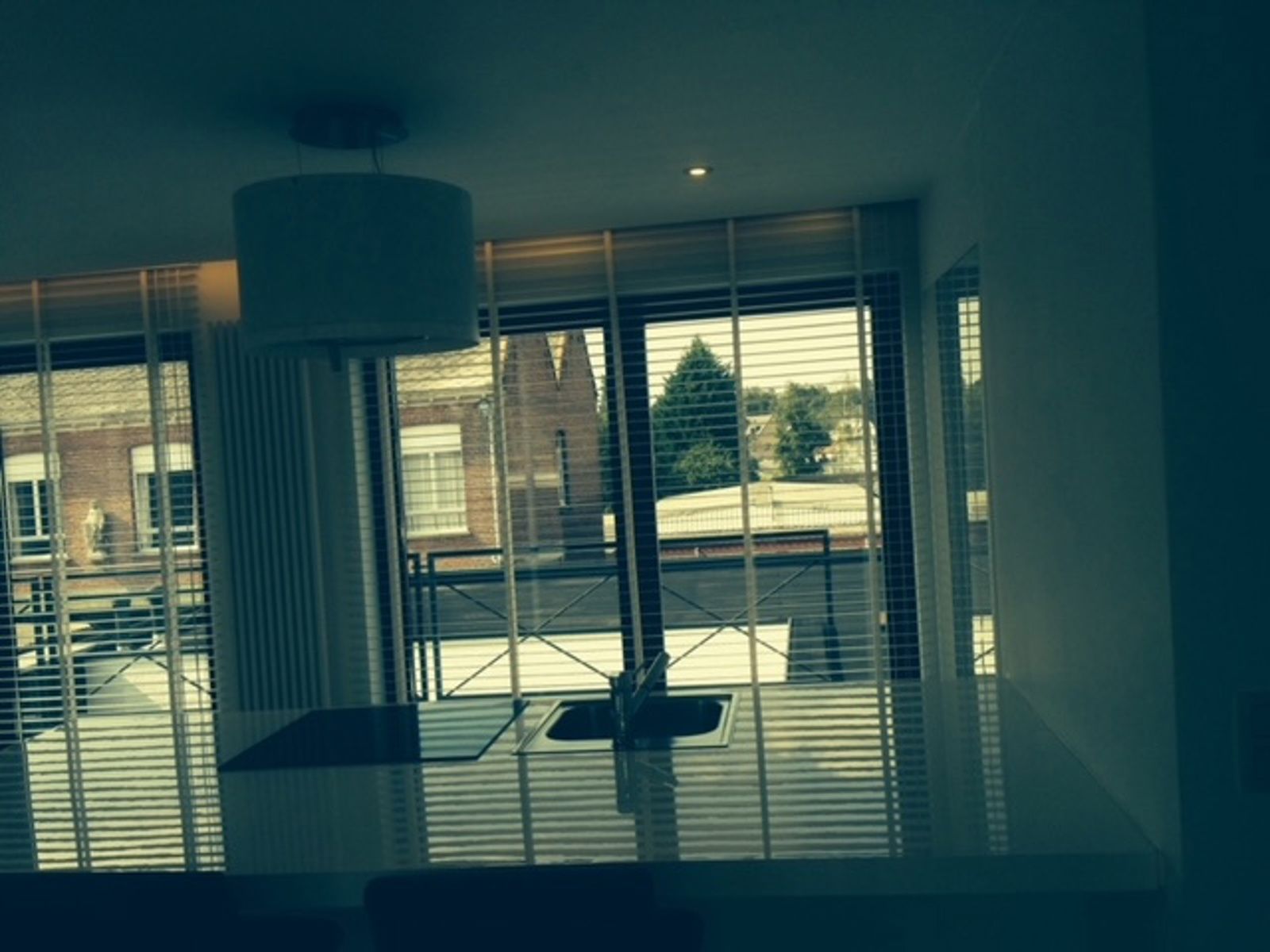 Dakappartement in hartje Sint-Katelijne-Waver met ZW-terras  foto {{pictureIndex}}