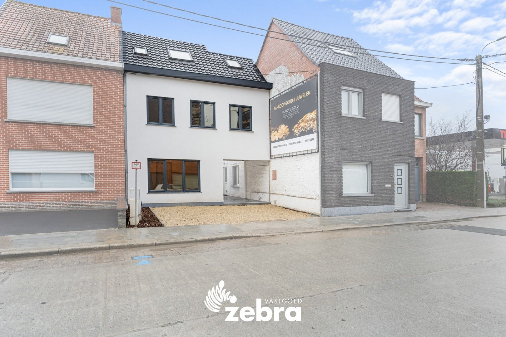 Gerenoveerde woning met 4 slaapkamers en 2 badkamers te Roeselare! foto 23