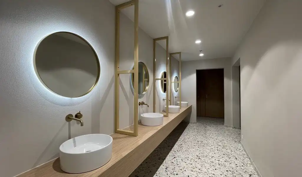 Gelijkvloers commercieel kantoor te huur in Infíniti te Berchem foto 9