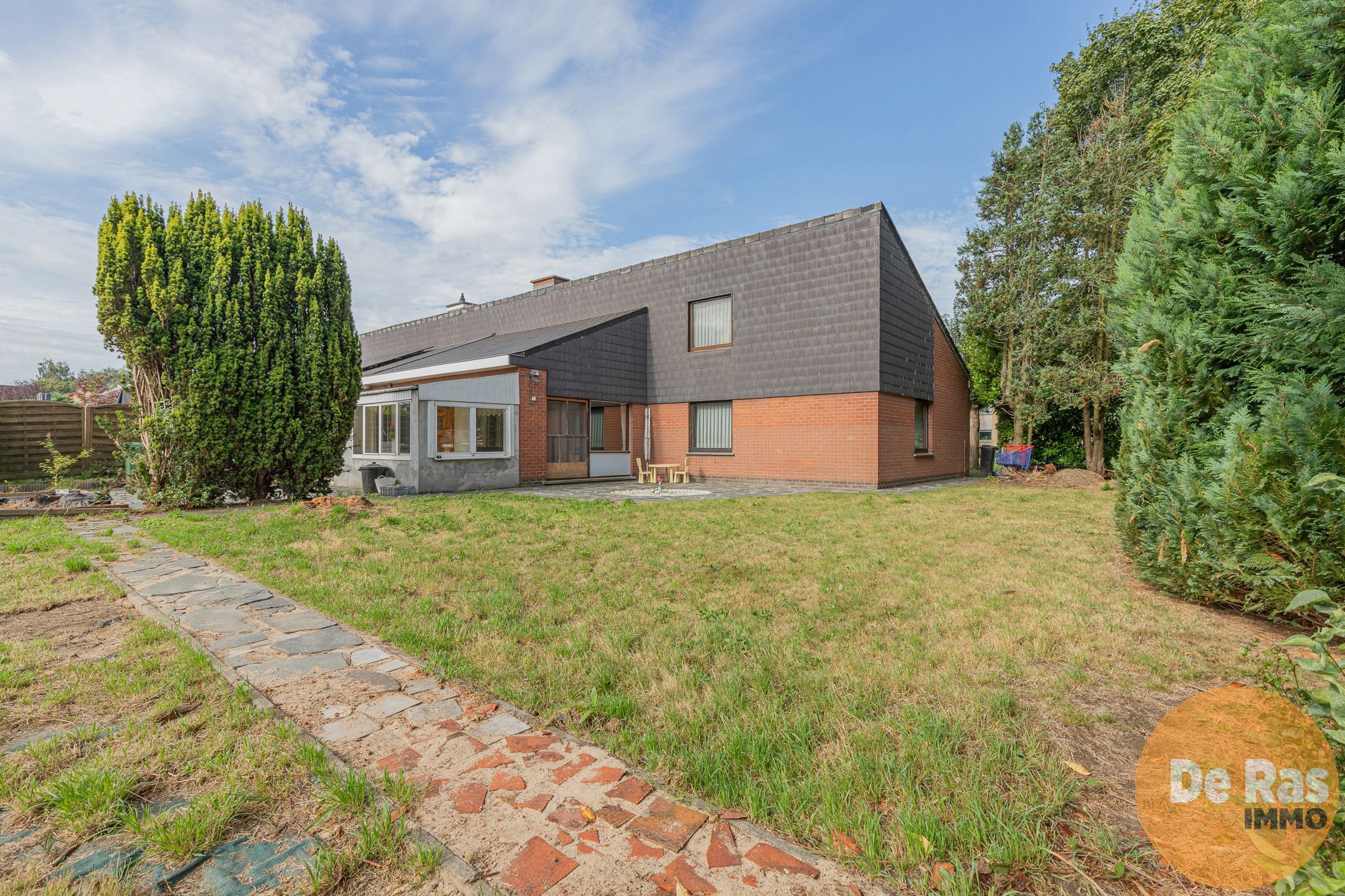 LEDE - Op te frissen woning in een kindvriendelijke buurt foto 2