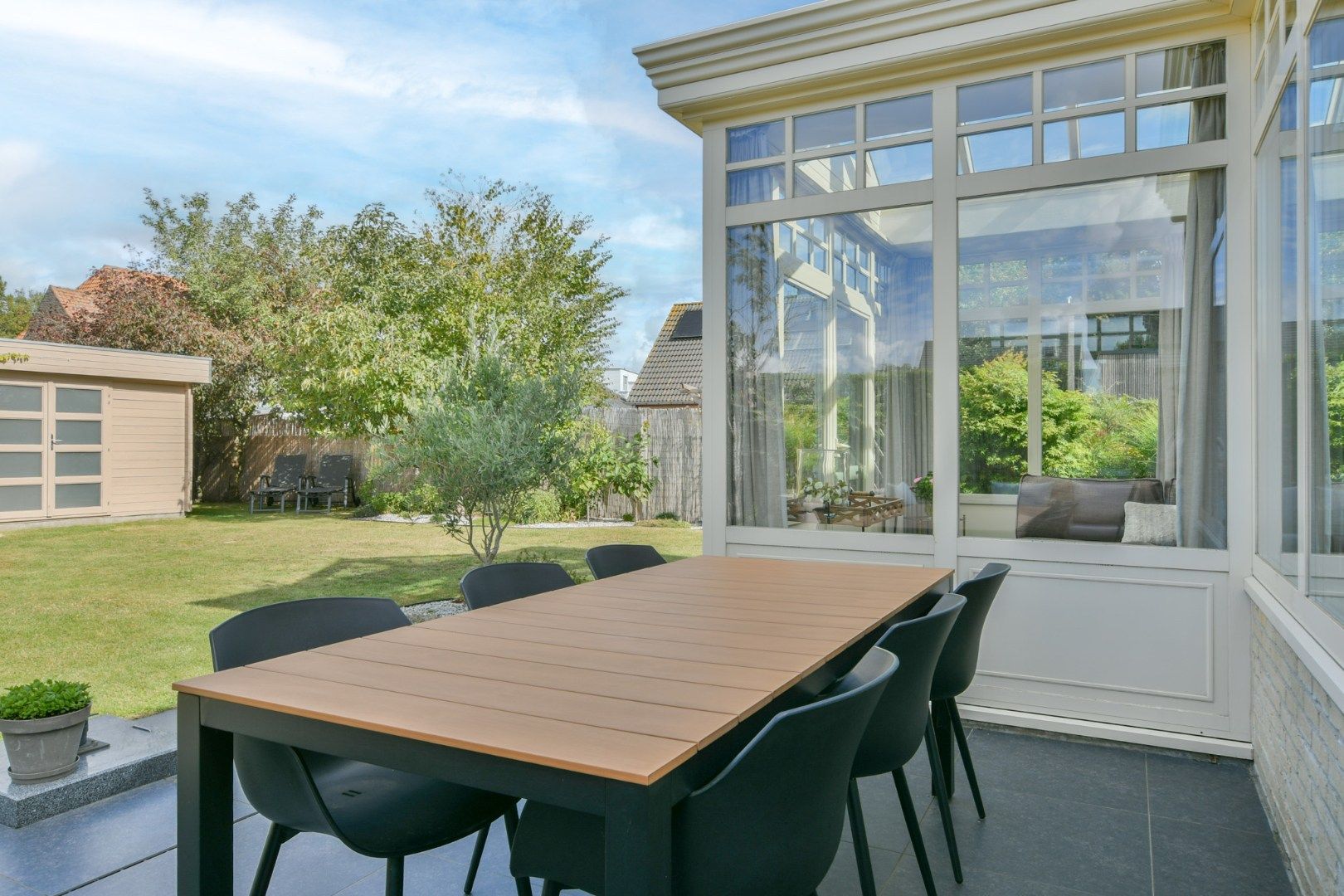 Prachtig onderhouden woning in een residentiële buurt foto 14