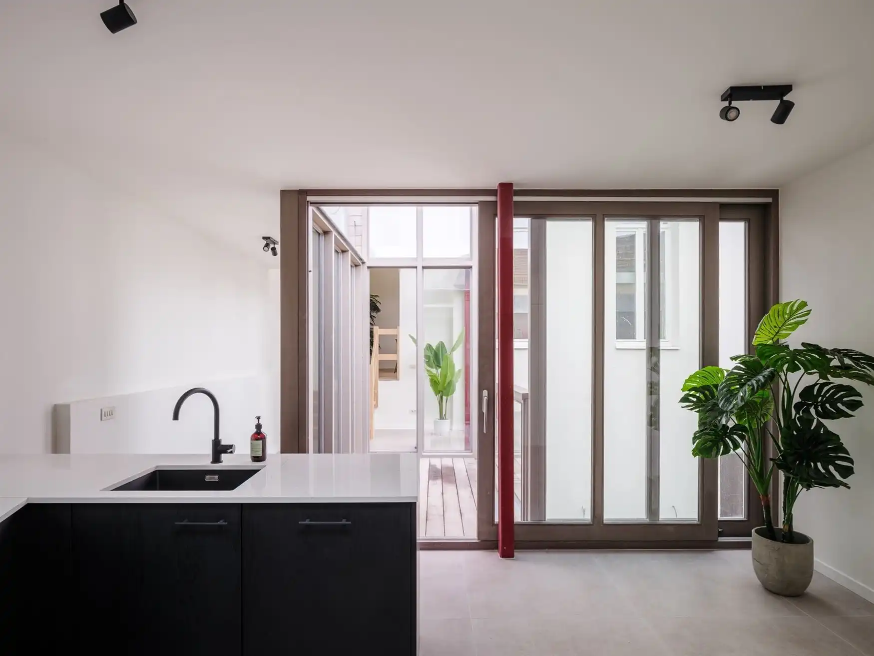 Luxe-appartement met zicht op de Sint-Michielskerk foto 12