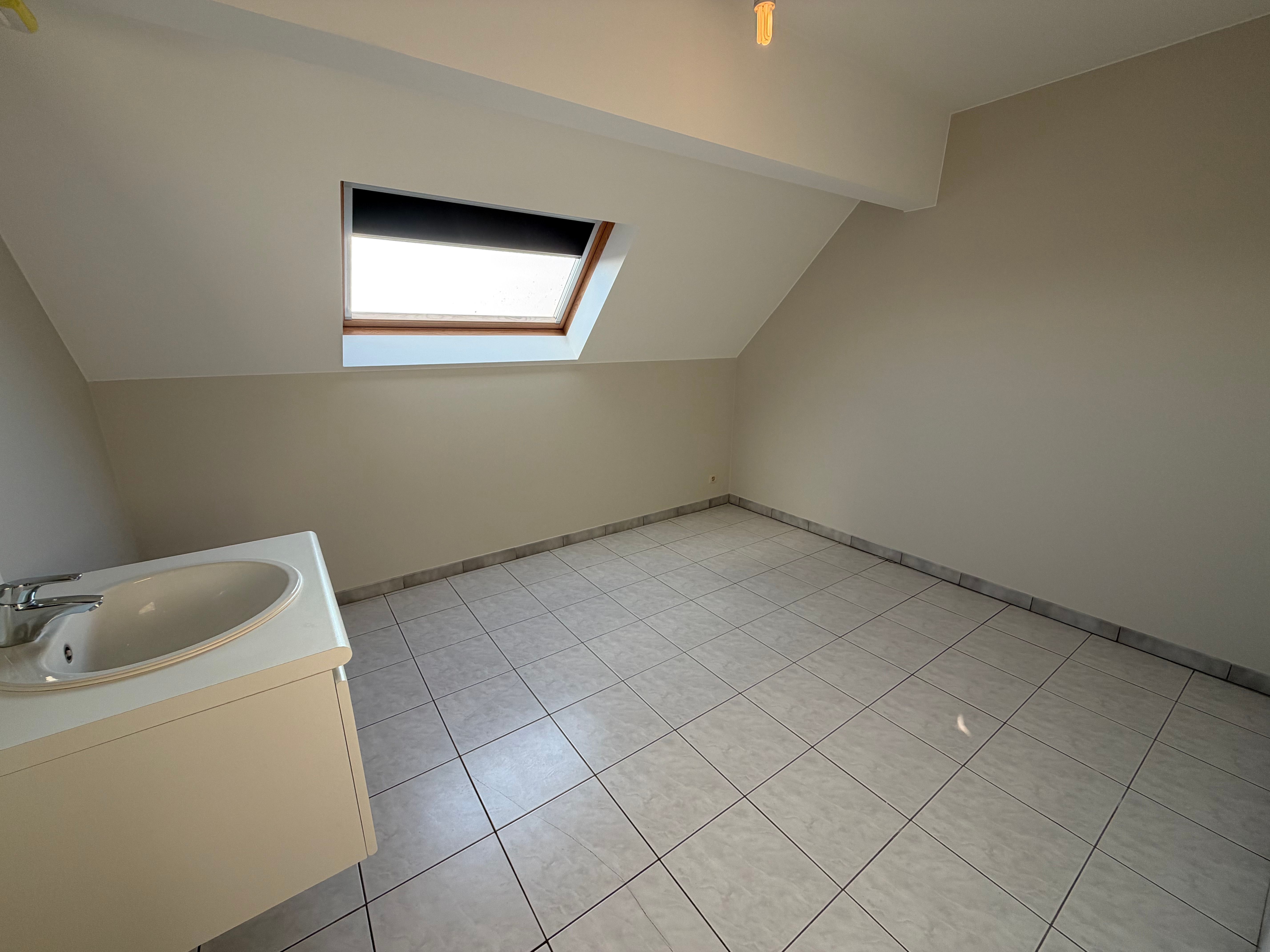 Mooi duplexappartement met drie slaapkamers en twee zongerichte terrassen. foto 19