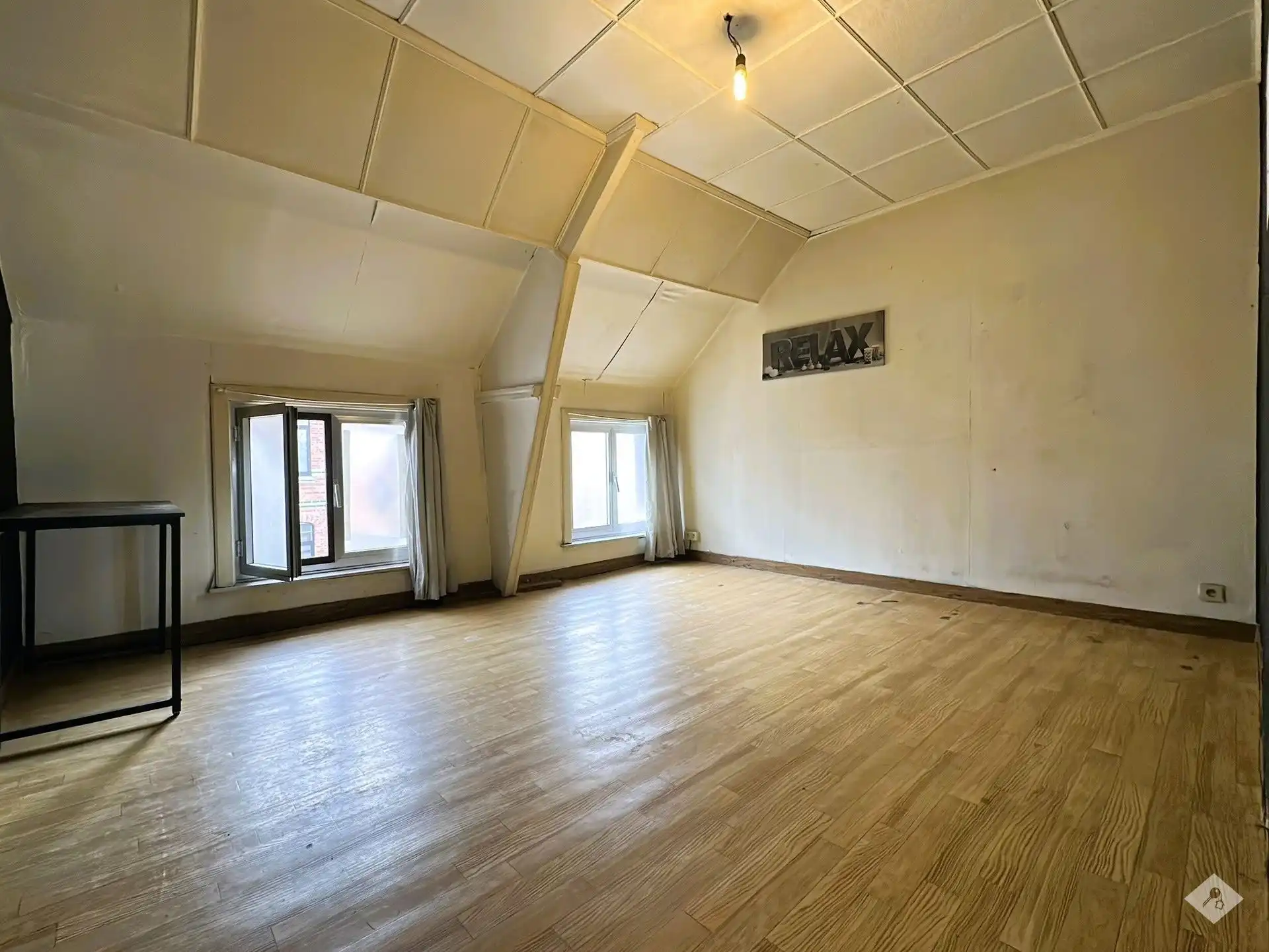 Ruime woning met drie slaapkamers, garage en grote tuin foto 18