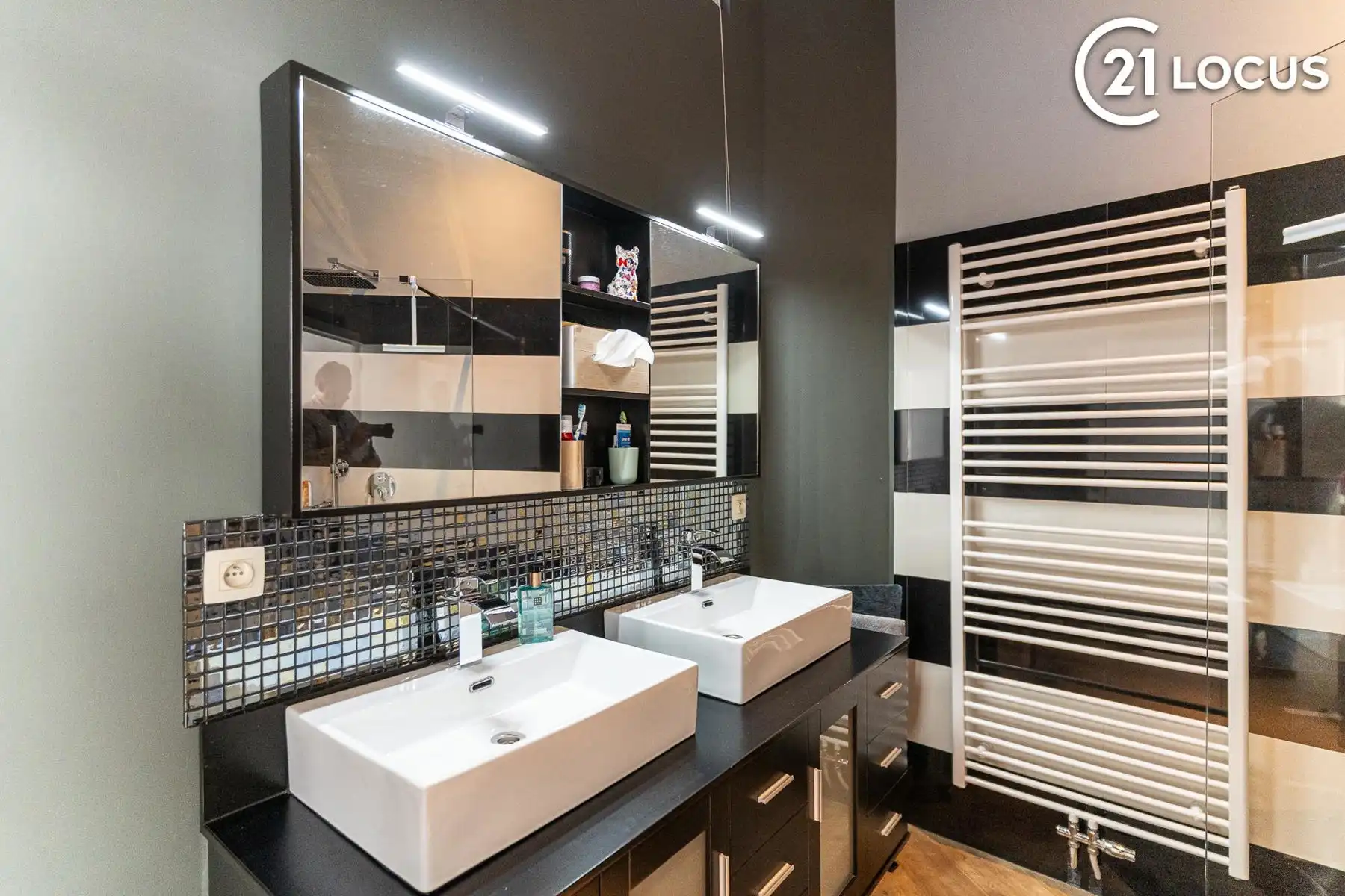 Karaktervolle herenwoning in geliefd Zurenborg foto 5