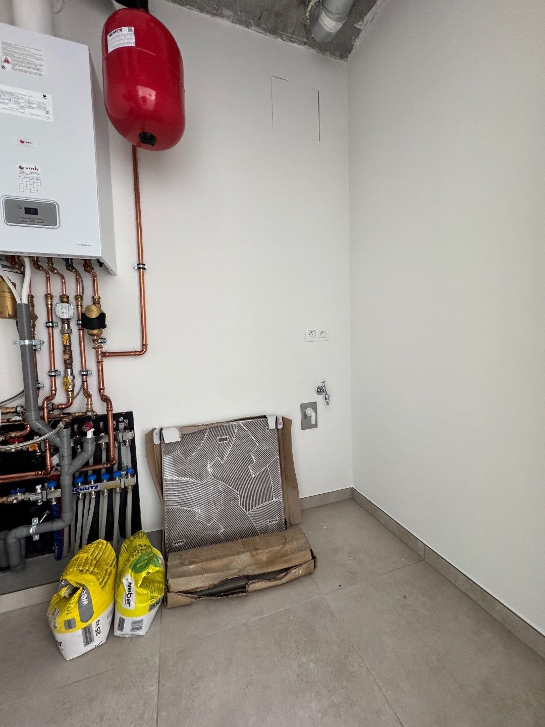 Nieuwbouwappartement met autostandplaats te Izegem  foto 14