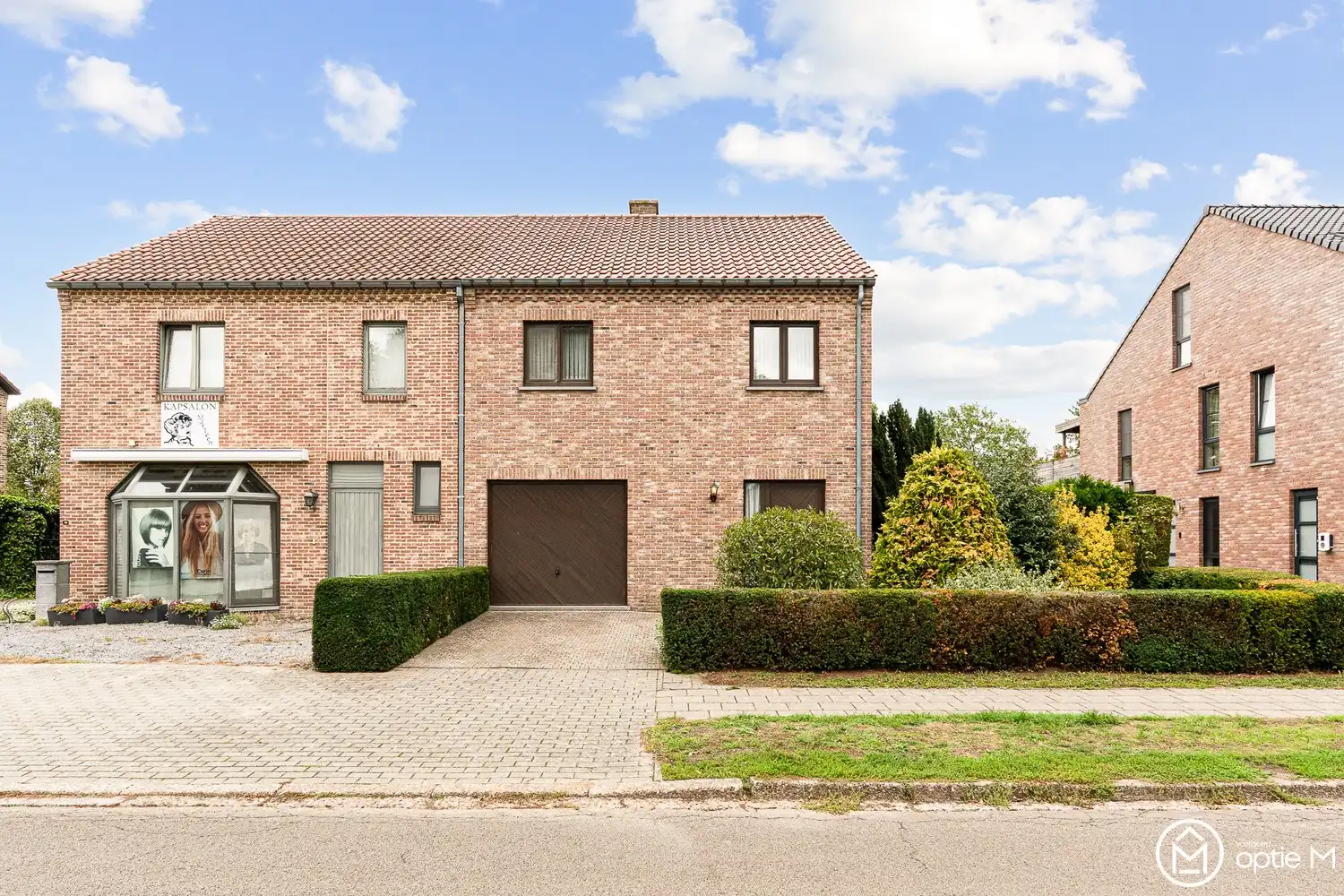 Ruime woning met tuin te koop op een toplocatie in Hasselt foto 2