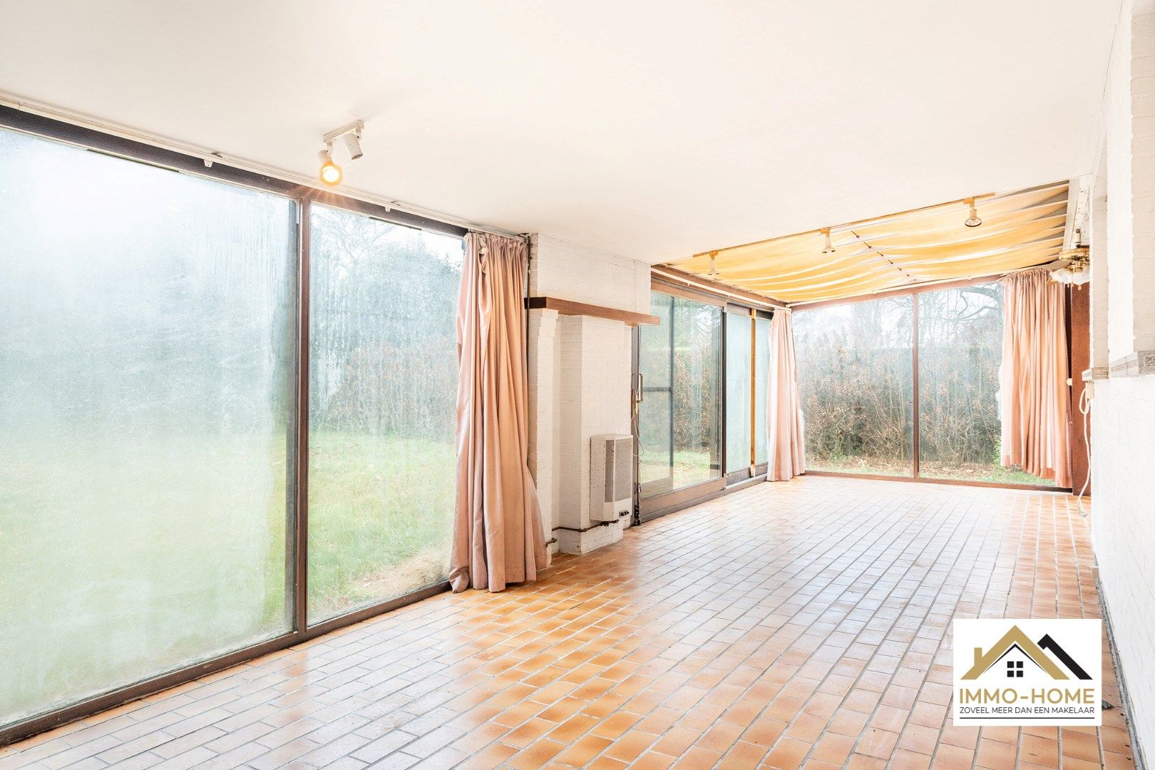 Vrijstaande woning op een ruime grond op topligging te Beervelde!  foto 10