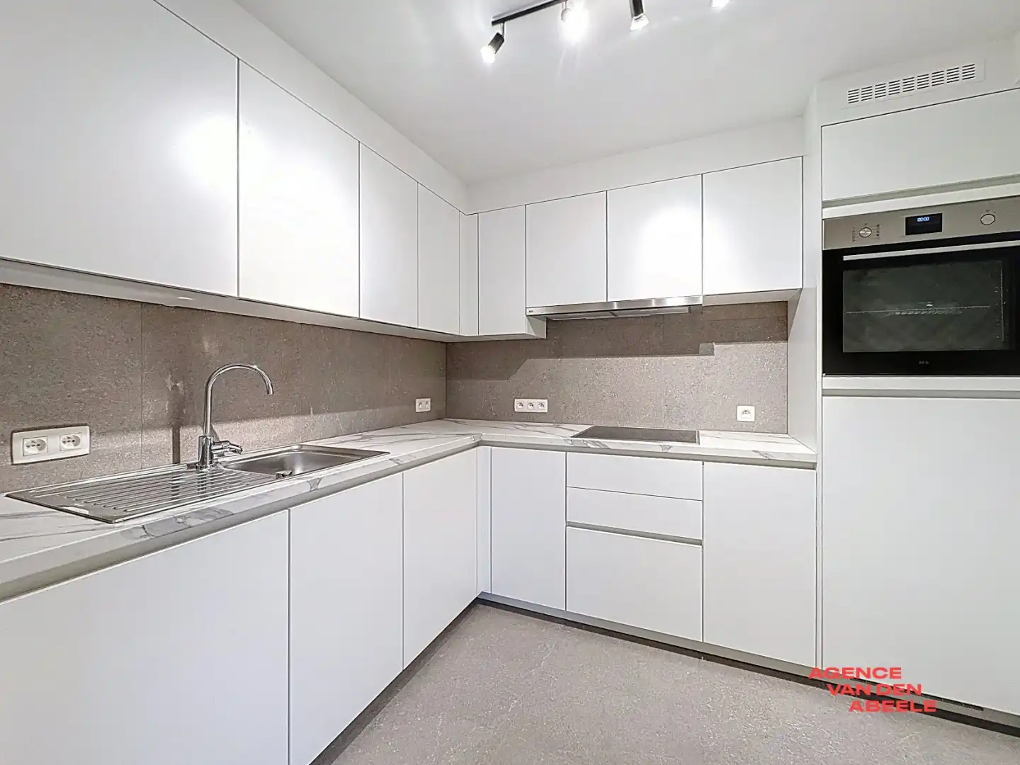 Gerenoveerd dakappartement op rustige ligging foto 5