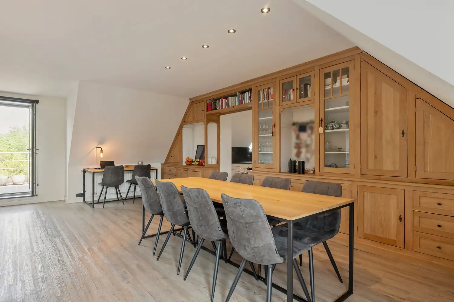 Gunstig gelegen loft met 2 slaapkamers foto 13