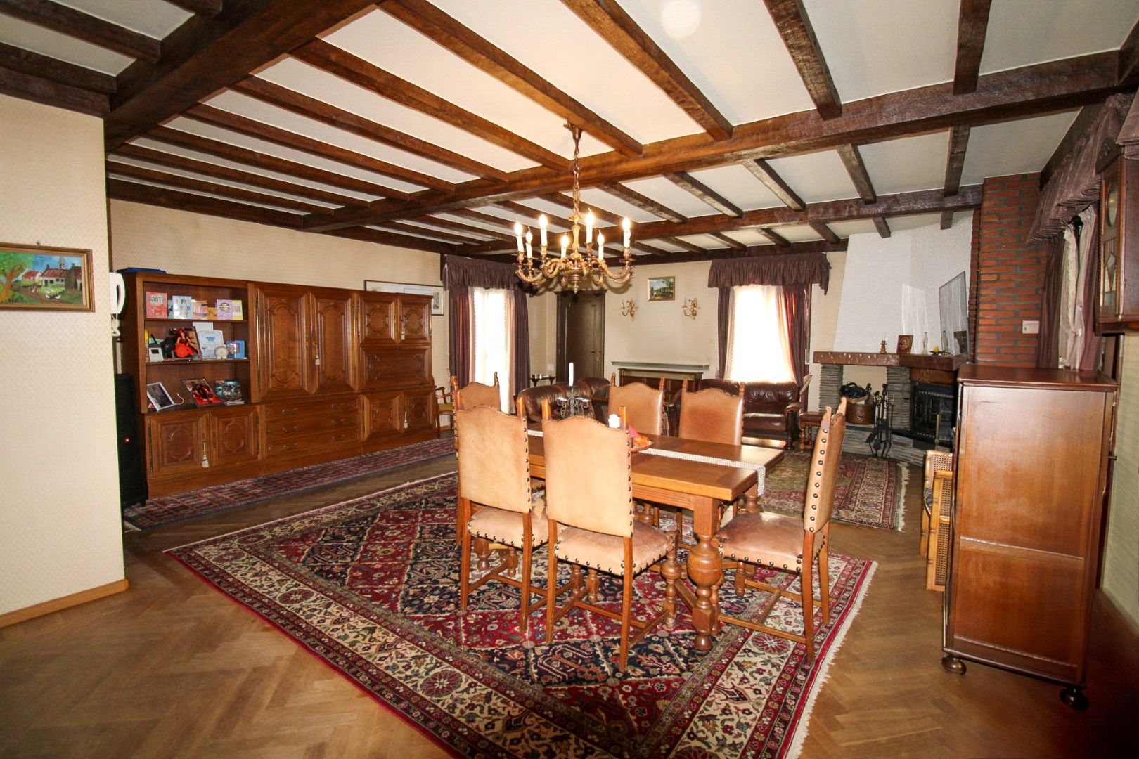 Luxe, ruimte en ontspanning onder één dak – exclusieve villa met zwembad en tennisveld te koop in Beveren! foto 12