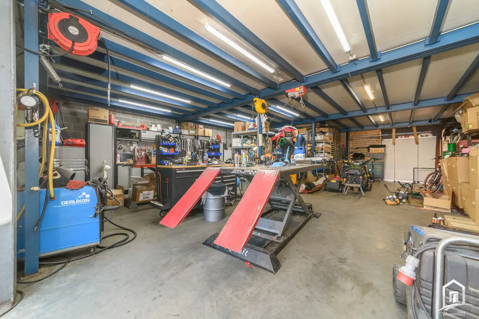 Veelzijdig handelspand met magazijn, buitenruimte en extra ruimte te huur foto 11