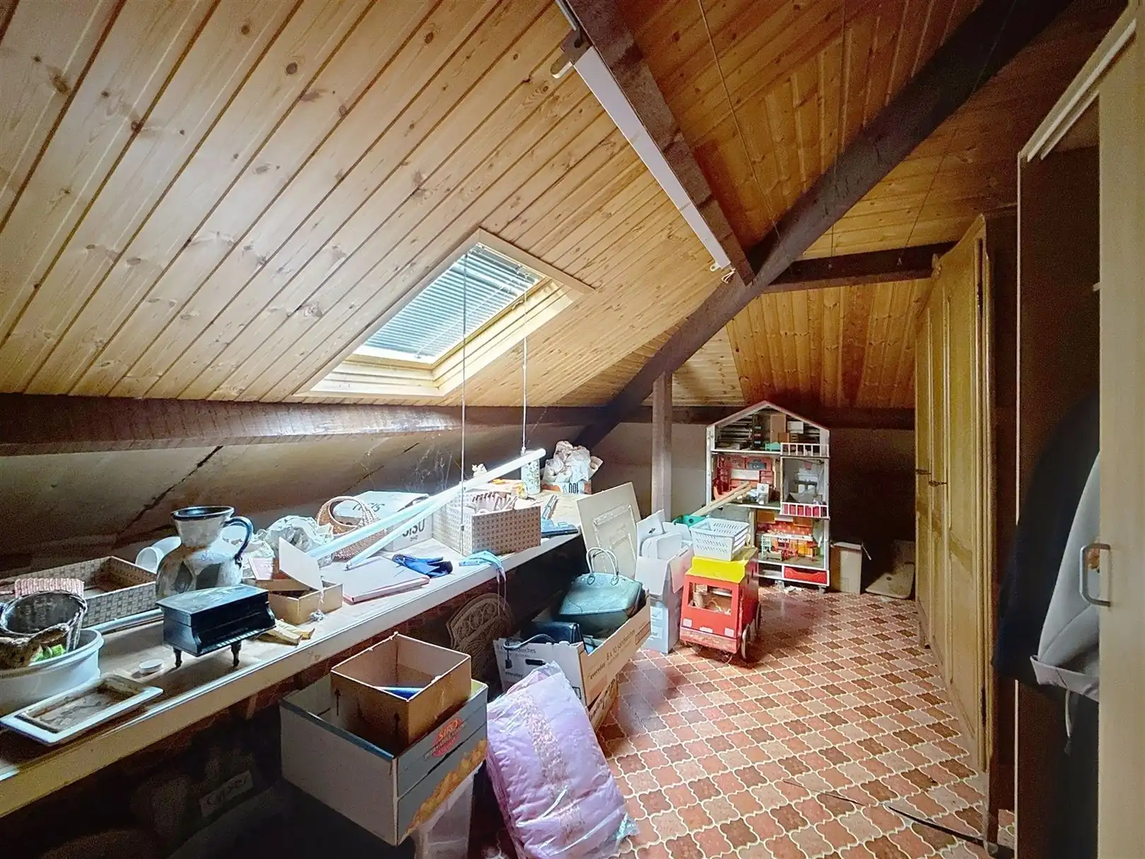 Op te frissen villa, 3/4 slpks + zolder, tuin en garages foto 46