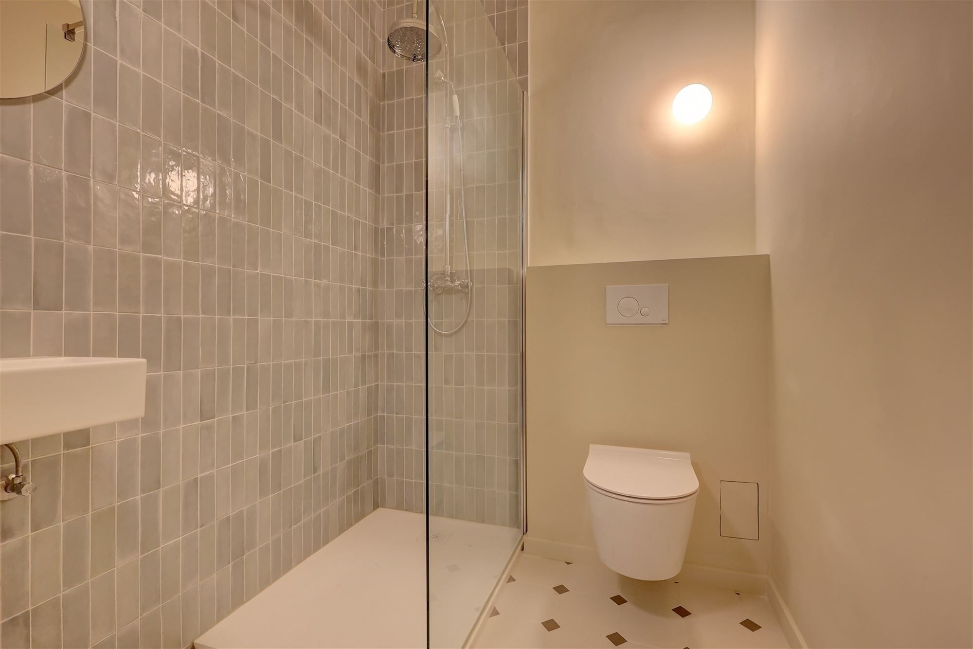 Luxueus gerenoveerd 1 slk appt aan het Mechelseplein foto 8