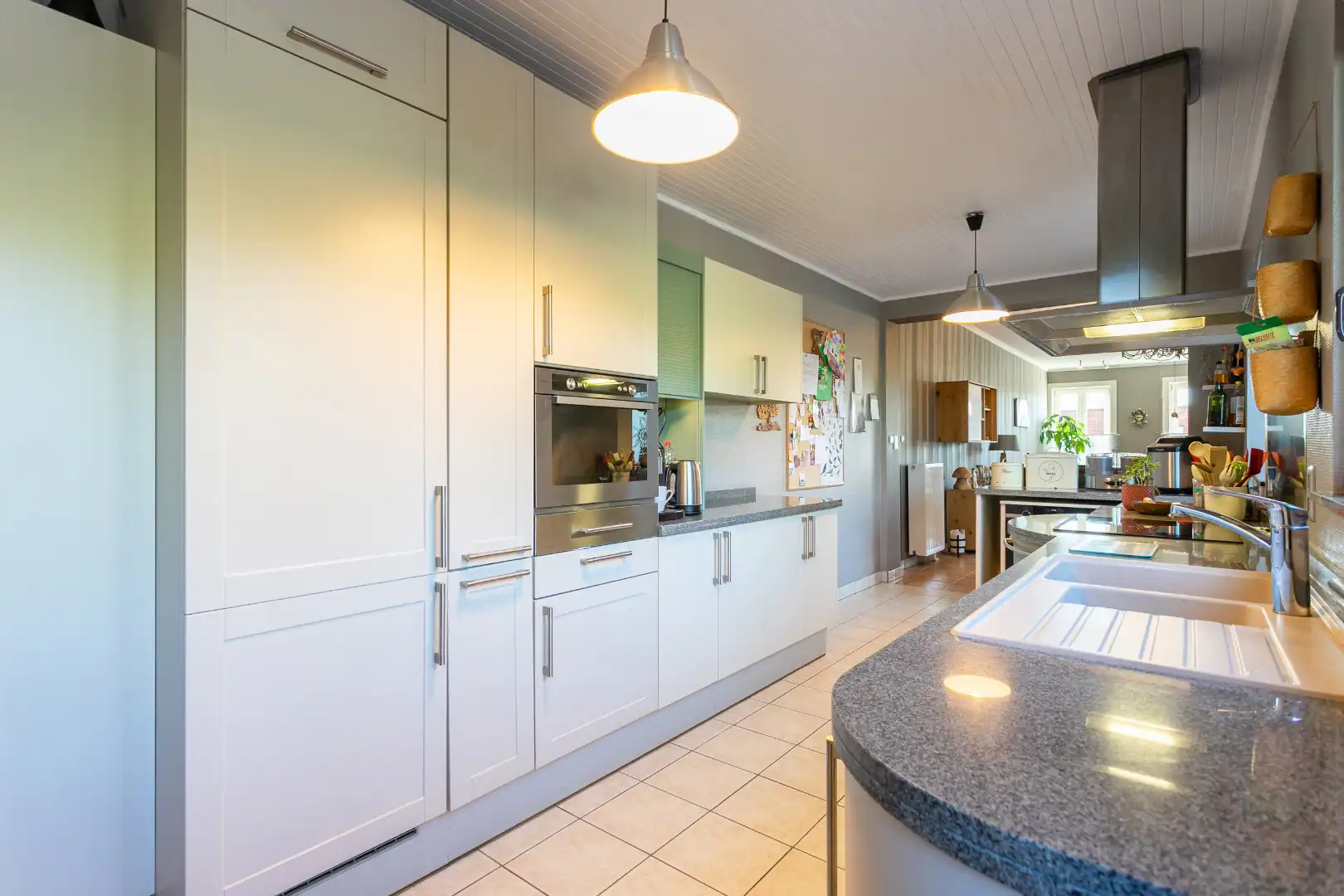 Instapklare driegevelwoning met 4 slpk te Lembeek foto 10