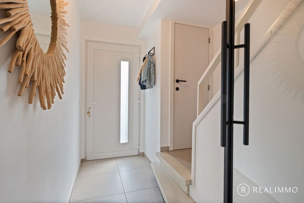 Gerenoveerde woning in rustige straat! foto 12
