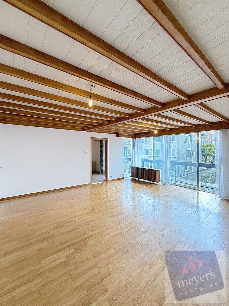 Ruim appartement met 2 slaapkamers en garage foto 5