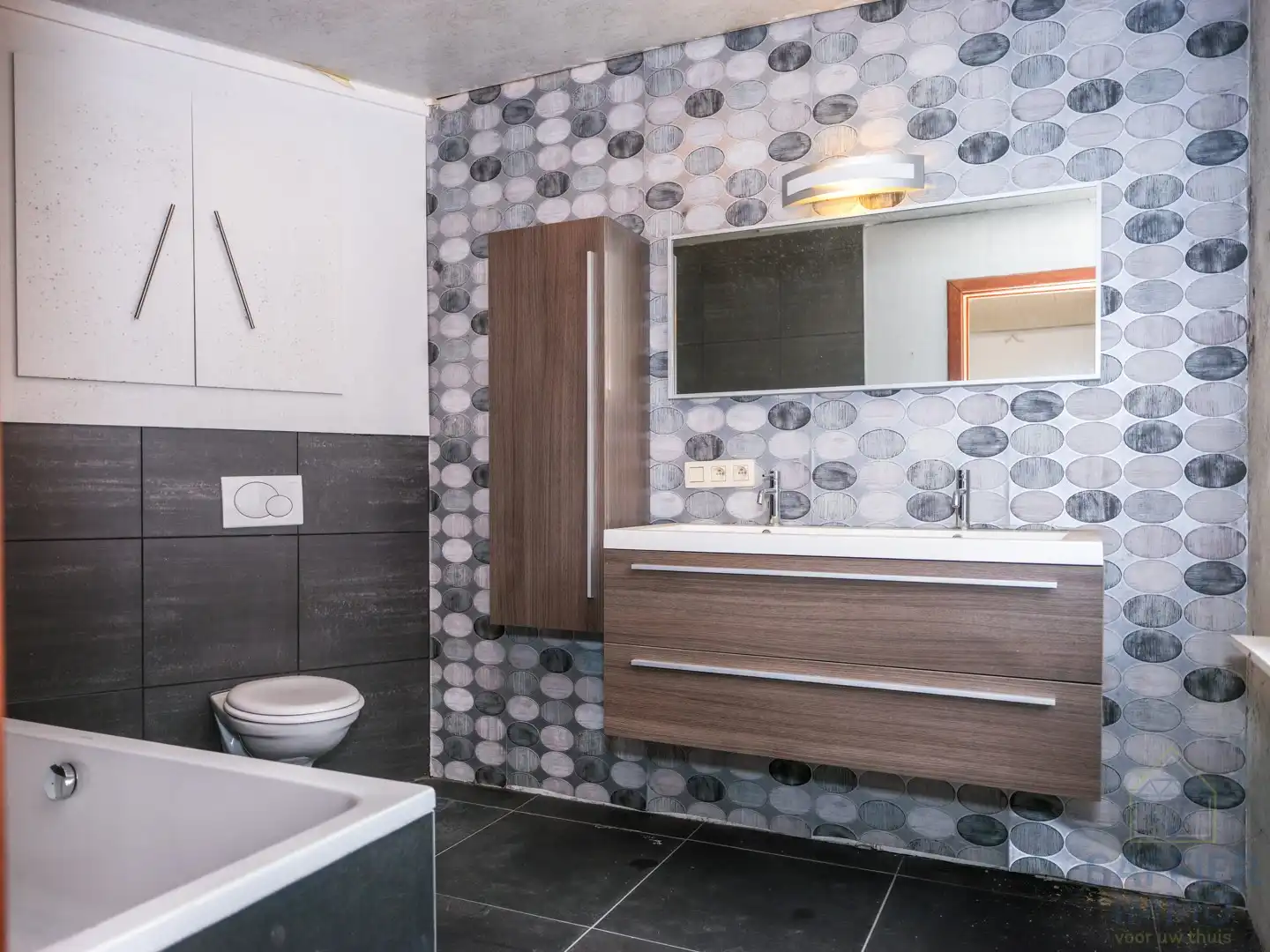 Ruime woning met 4 slaapkamers, tuin en garage in Ingelmunster foto 15