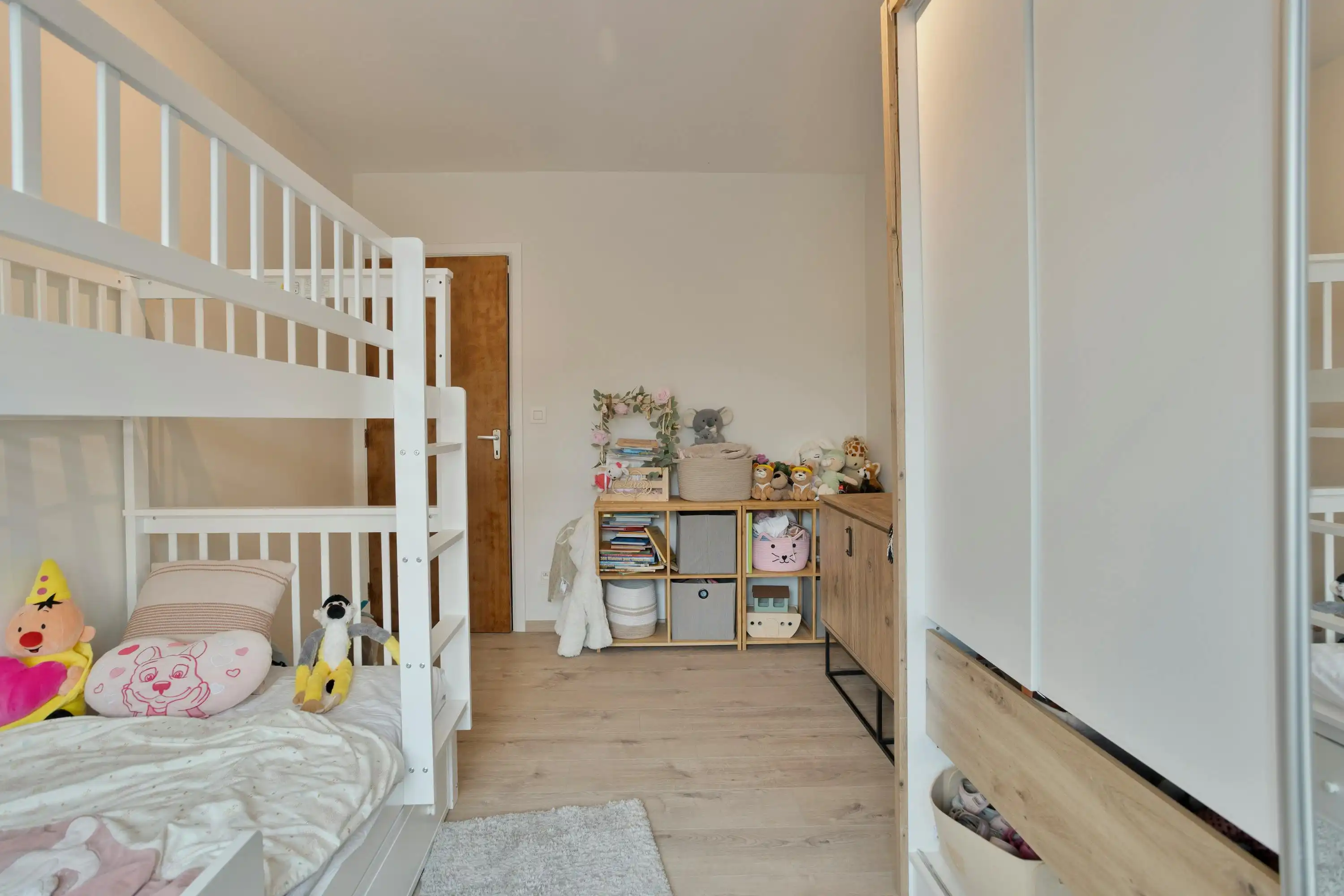 Instapklaar appartement vlakbij het Rivierenhof te koop! foto 16
