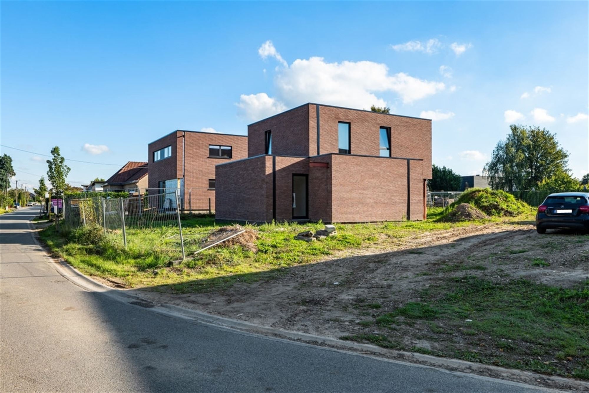 RUIME OPEN BEBOUWING GEKENMERKT DOOR EEN STRAKKE ARCHITECTUUR (LOT 1) foto 4